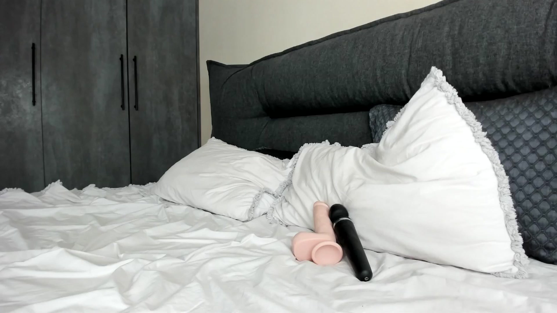 Gallery image thumbnail from AnaStyx's myfreecams stream on, 07/29/2025, 17:27 image 14 of 20