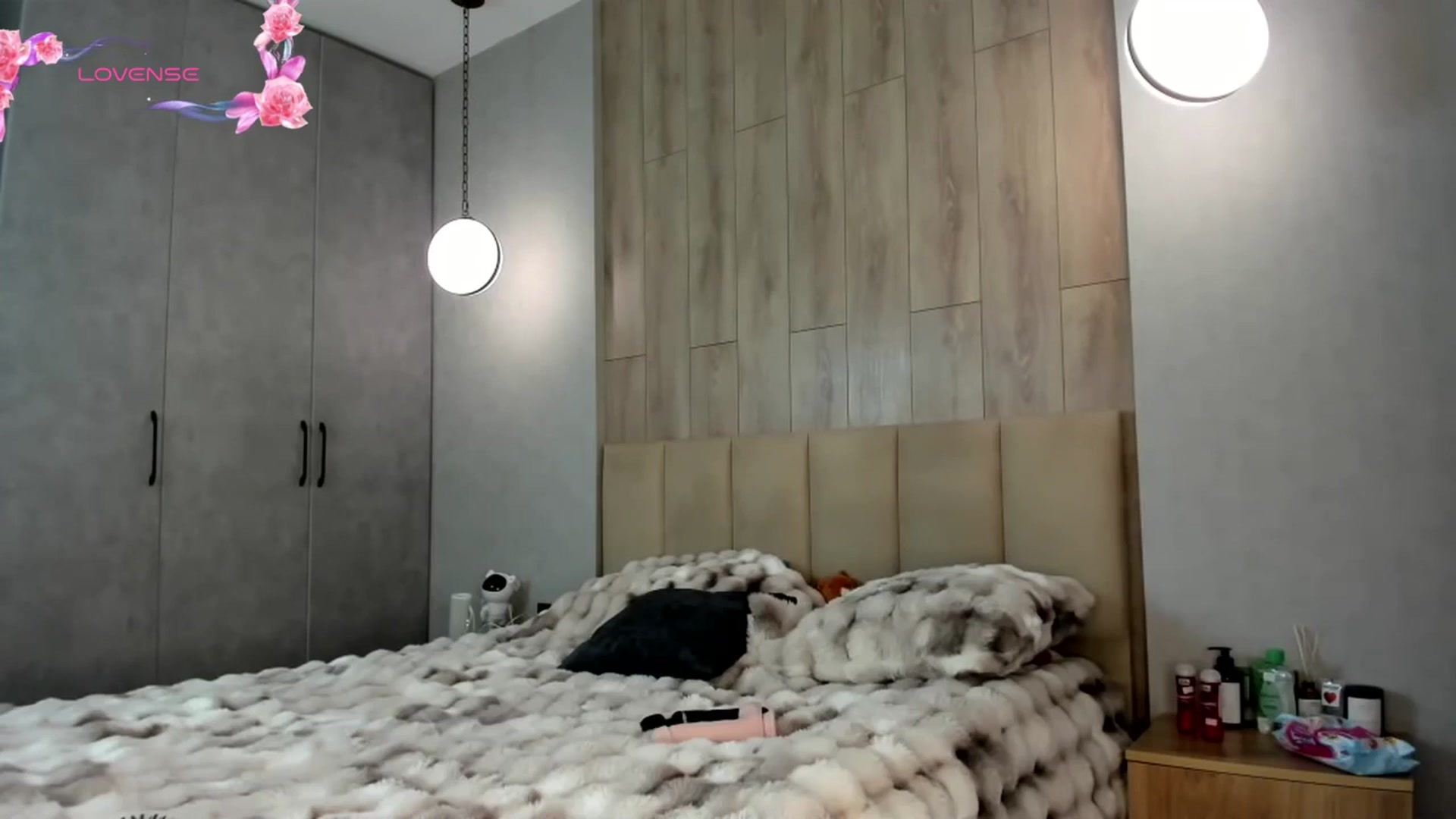 Gallery image thumbnail from AnaStyx's myfreecams stream on, 02/10/2026, 20:32 image 16 of 20