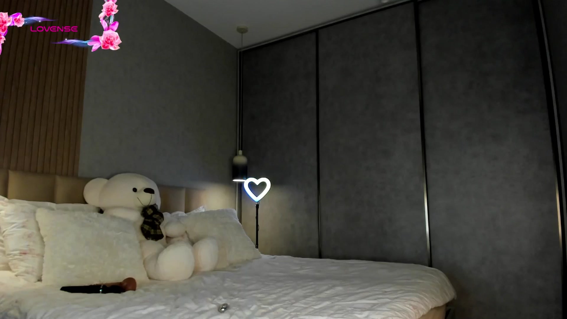 Gallery image thumbnail from AnaStyx's myfreecams stream on, 03/05/2026, 17:30 image 8 of 20