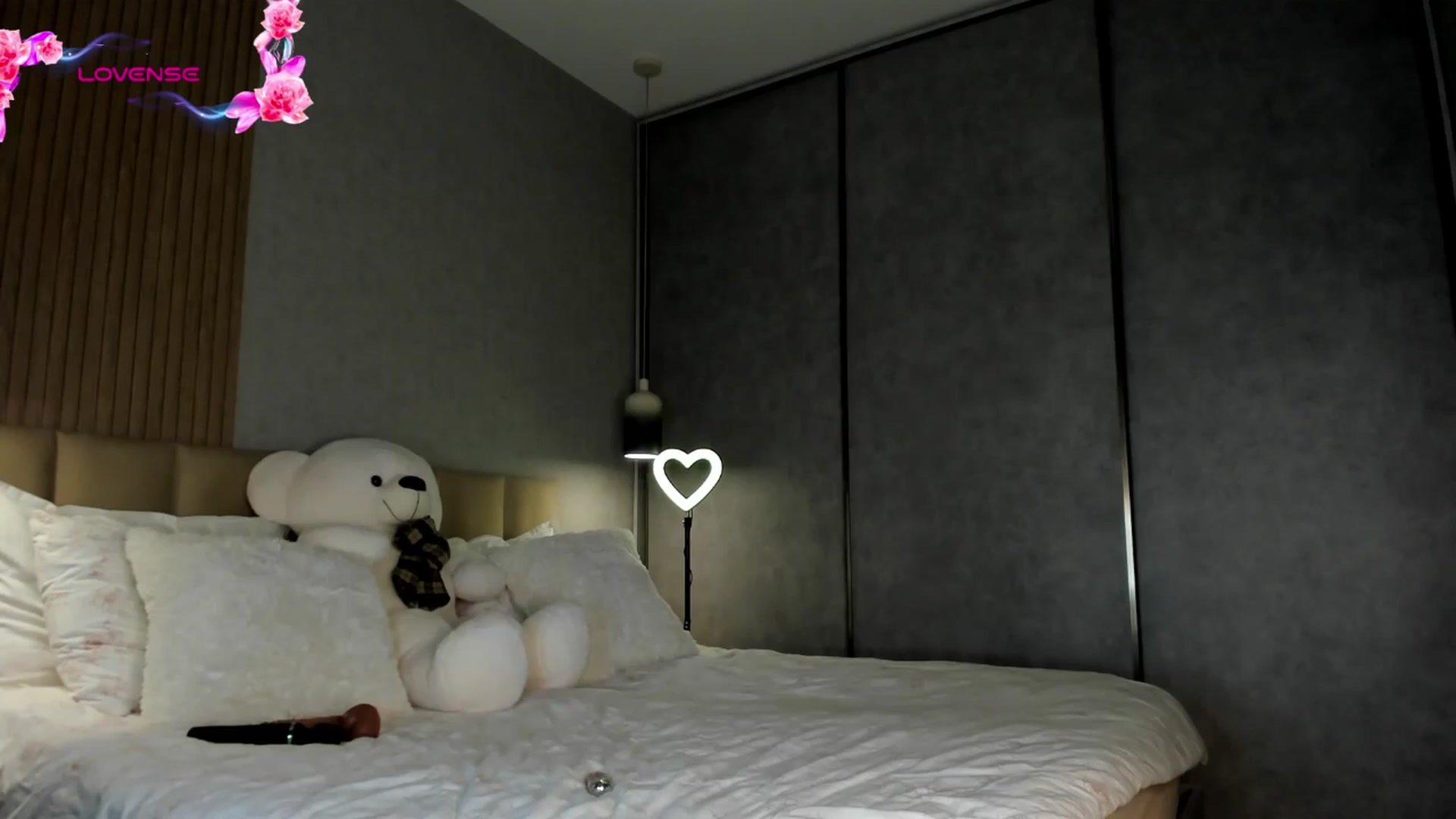 Gallery image thumbnail from AnaStyx's myfreecams stream on, 03/05/2026, 17:30 image 17 of 20