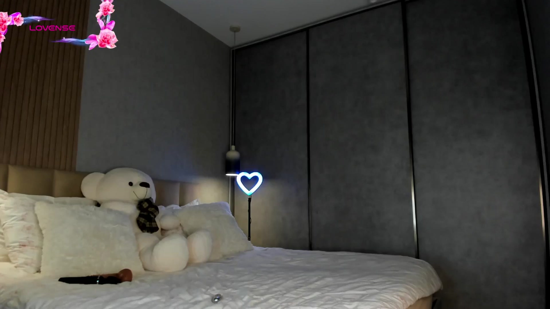 Gallery image thumbnail from AnaStyx's myfreecams stream on, 03/05/2026, 17:30 image 6 of 20