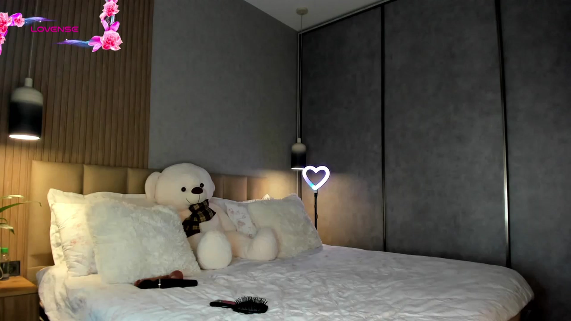 Gallery image thumbnail from AnaStyx's myfreecams stream on, 03/06/2026, 14:45 image 5 of 20