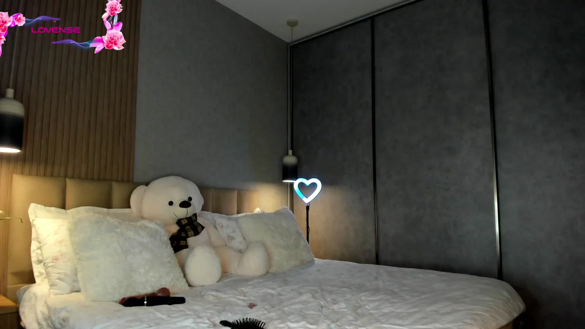 Gallery image thumbnail from AnaStyx's myfreecams stream on, 03/06/2026, 14:45 image 14 of 20