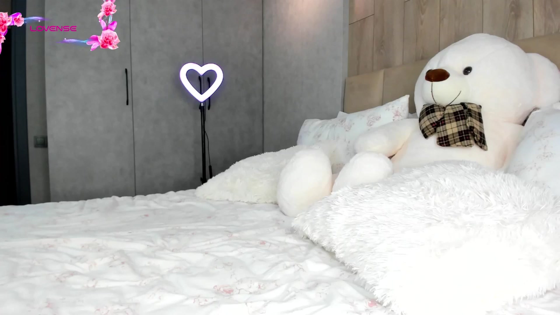 Gallery image thumbnail from AnaStyx's myfreecams stream on, 03/10/2026, 14:28 image 4 of 20