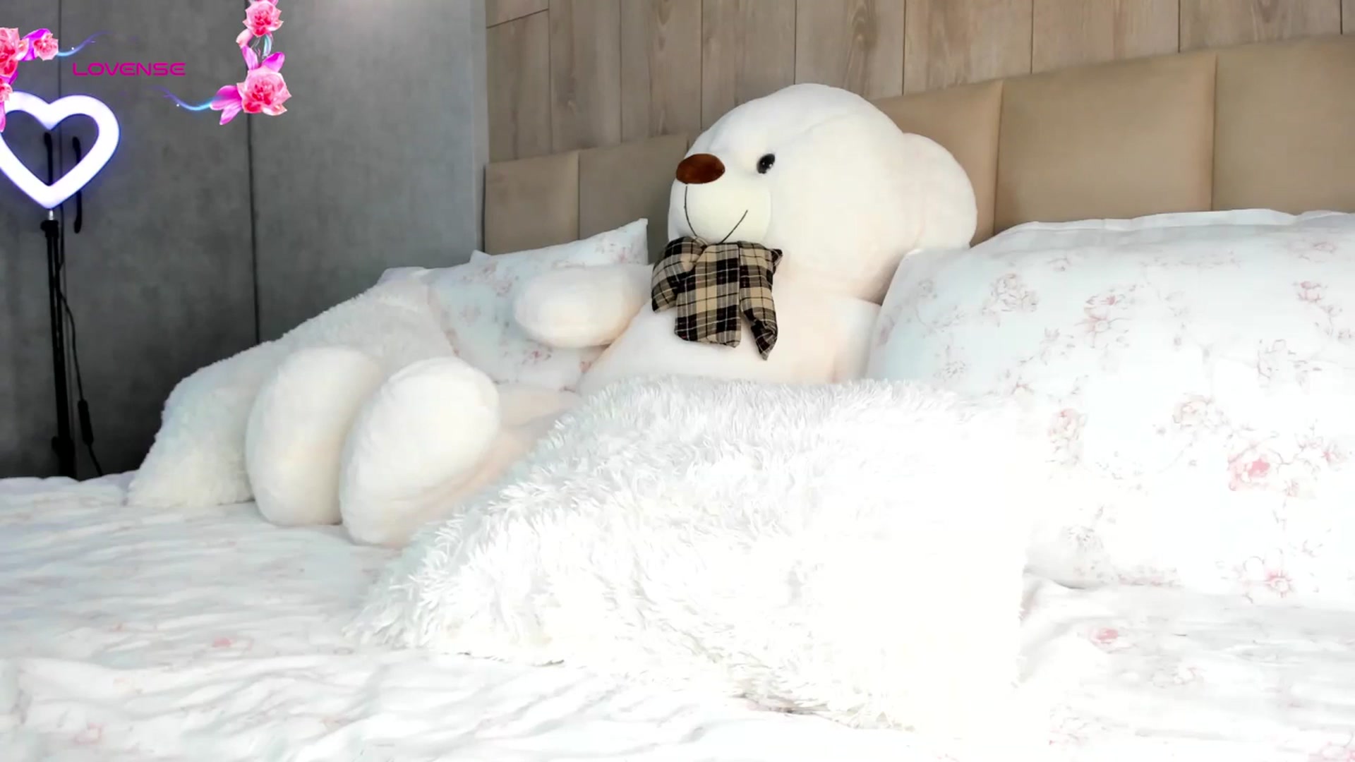 Gallery image thumbnail from AnaStyx's myfreecams stream on, 03/10/2026, 14:28 image 9 of 20