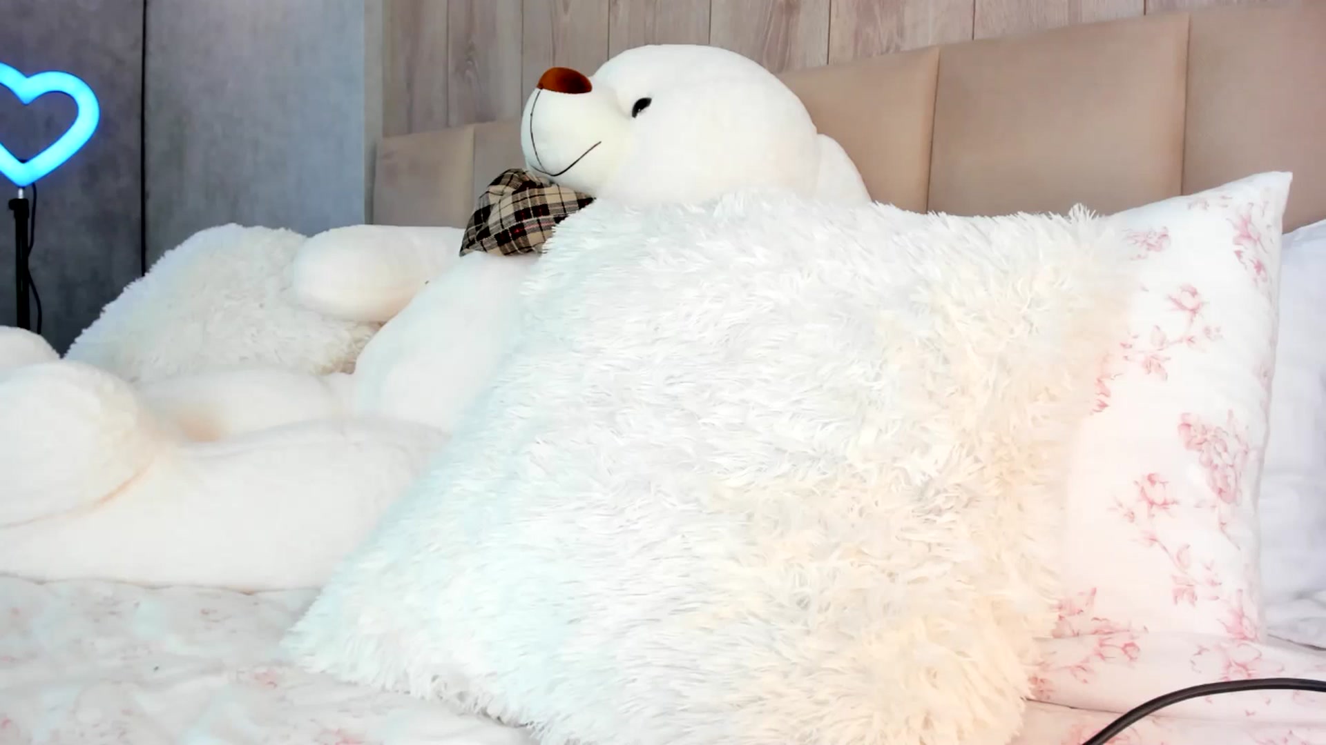 Gallery image thumbnail from AnaStyx's myfreecams stream on, 03/12/2026, 11:49 image 17 of 20