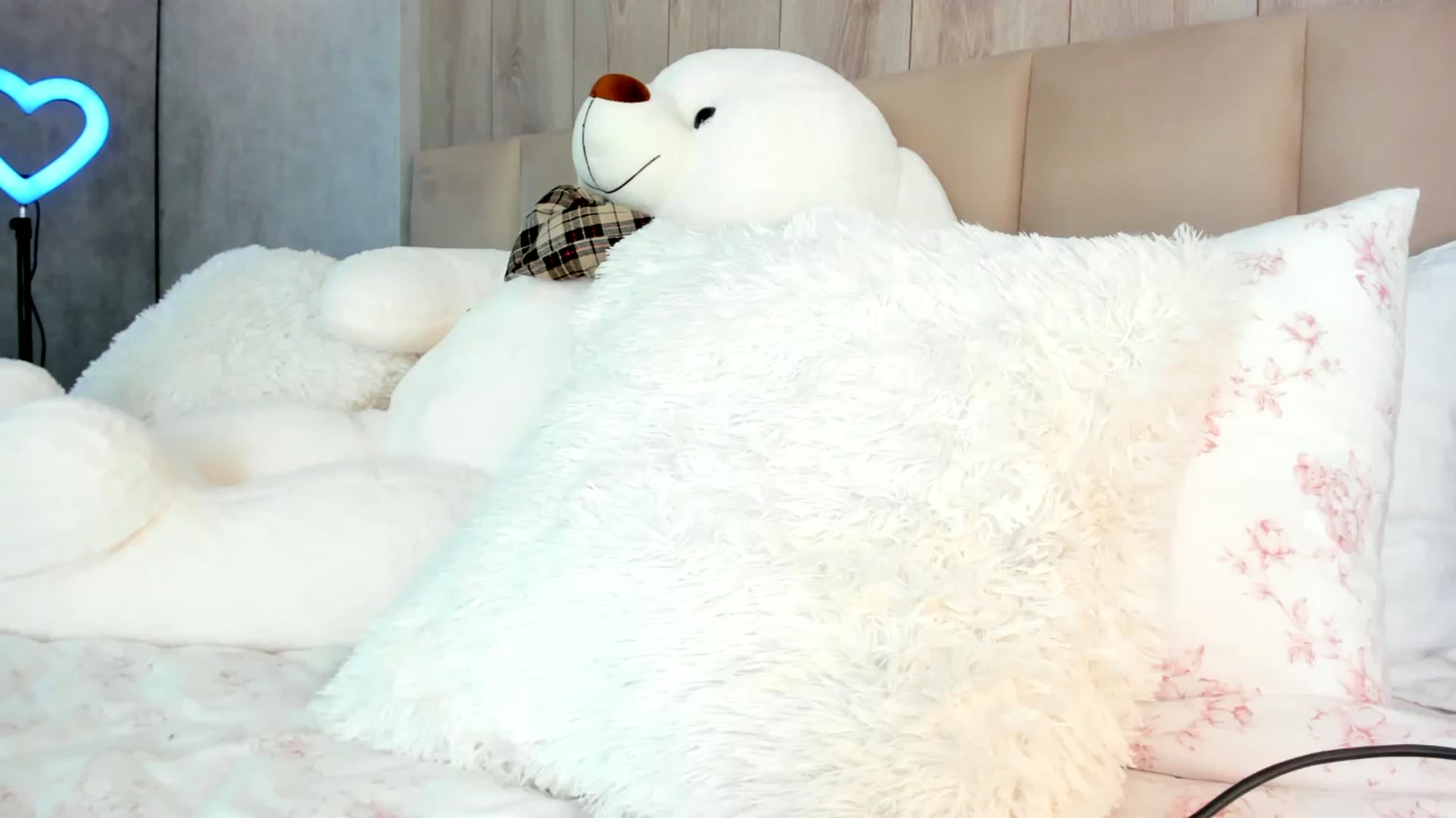 Gallery image thumbnail from AnaStyx's myfreecams stream on, 03/12/2026, 11:49 image 15 of 20