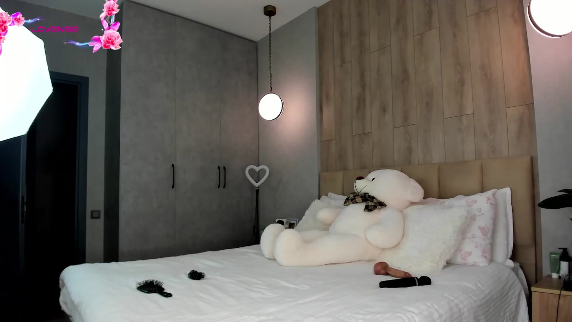 Gallery image thumbnail from AnaStyx's myfreecams stream on, 04/04/2026, 12:34 image 19 of 20