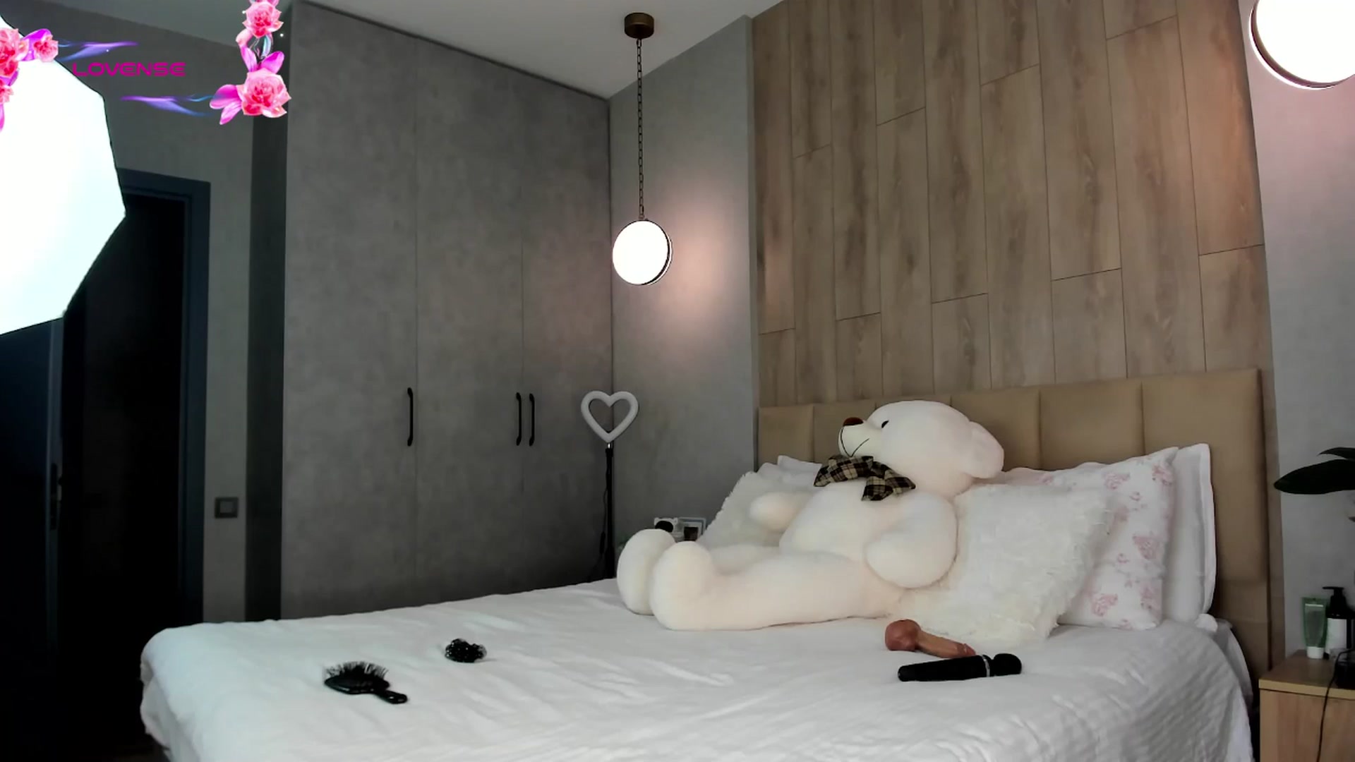 Gallery image thumbnail from AnaStyx's myfreecams stream on, 04/04/2026, 12:34 image 18 of 20