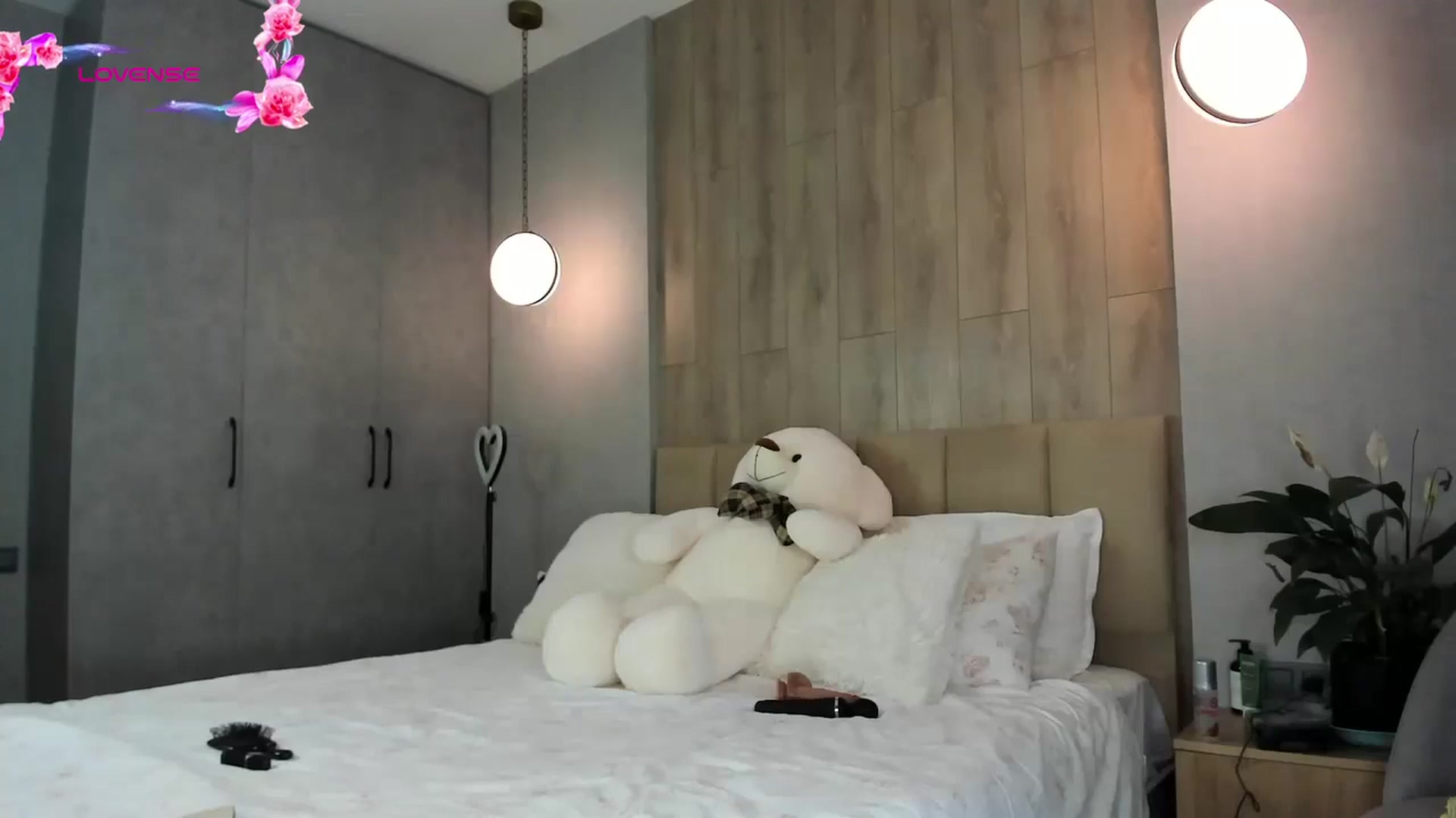 Gallery image thumbnail from AnaStyx's myfreecams stream on, 04/12/2026, 16:20 image 13 of 20