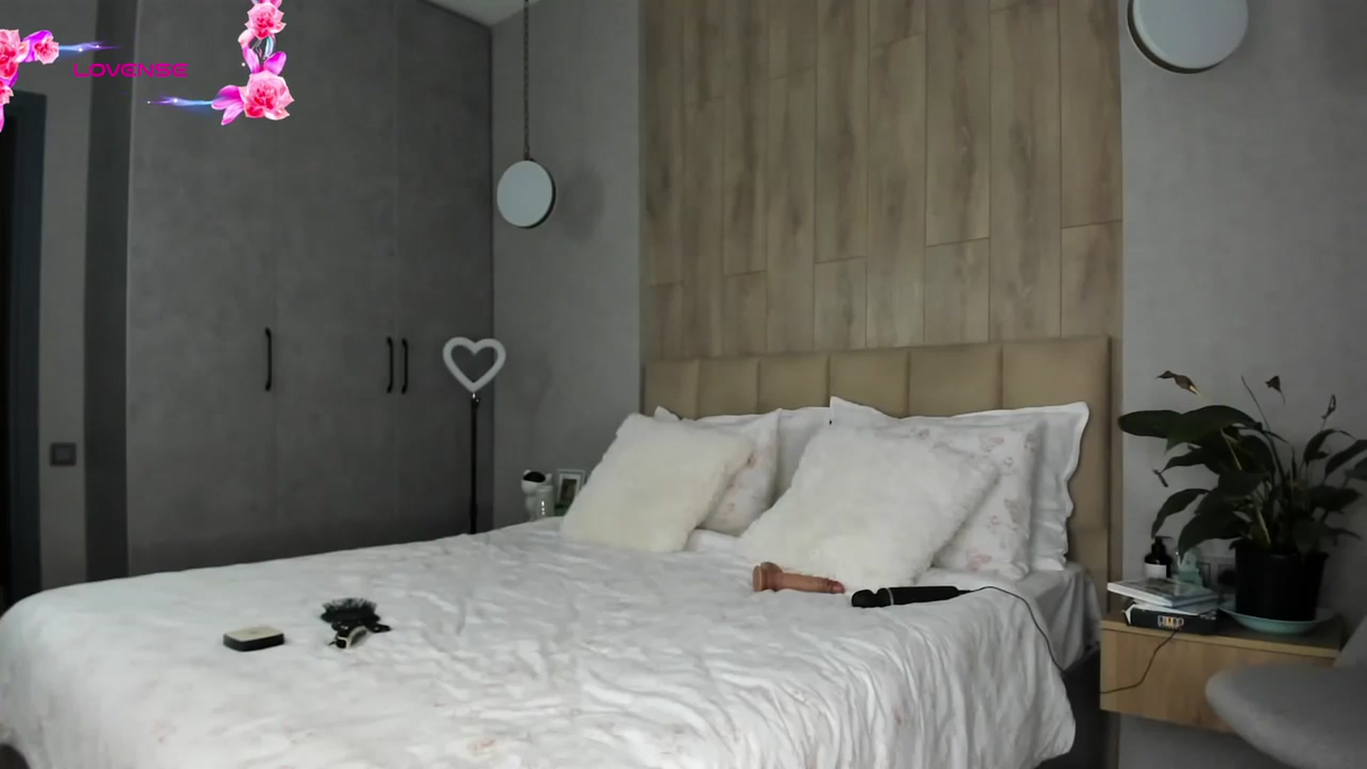 Gallery image thumbnail from AnaStyx's myfreecams stream on, 05/05/2026, 12:18 image 18 of 20