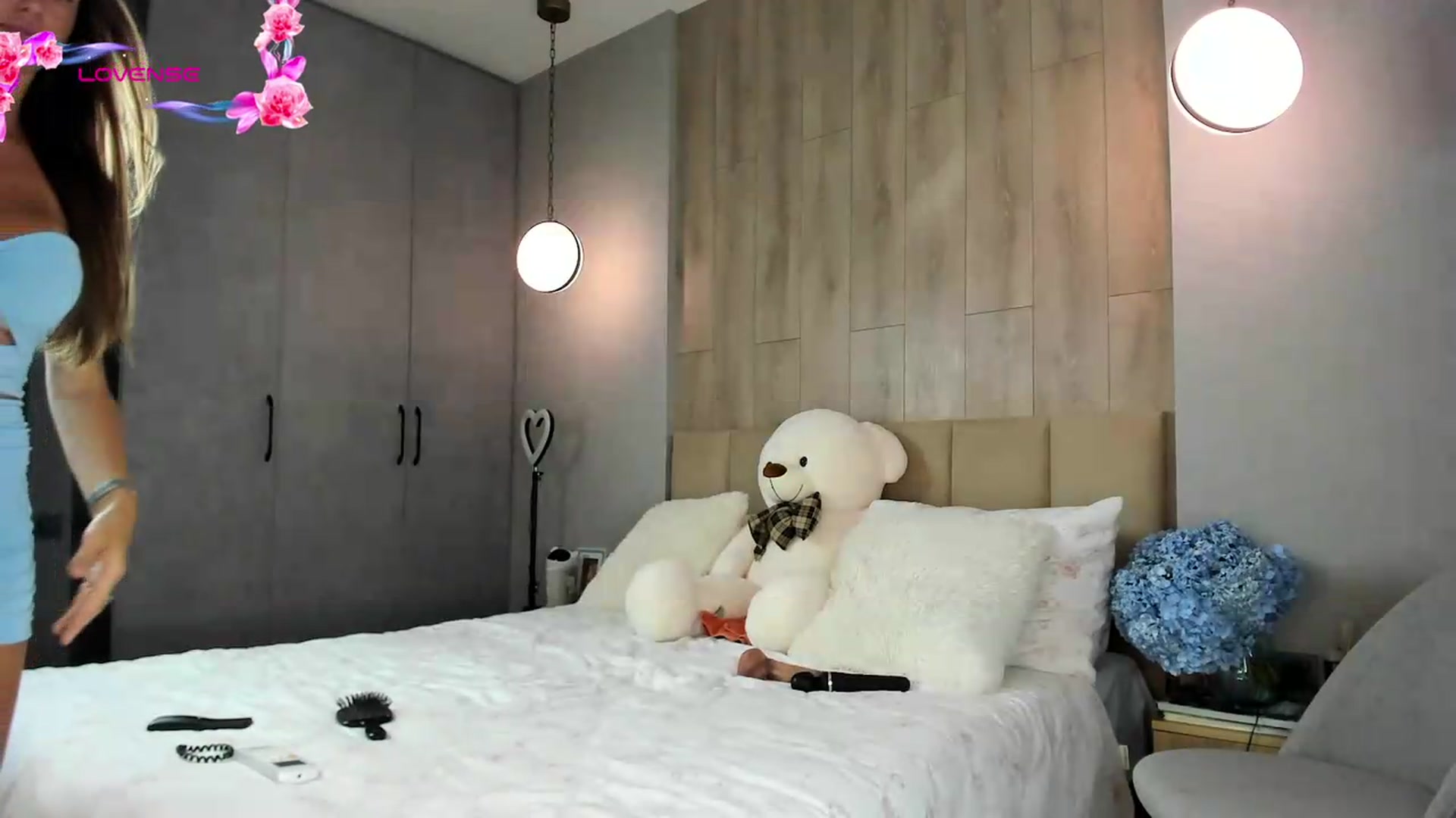 Gallery image thumbnail from AnaStyx's myfreecams stream on, 07/16/2026, 14:44 image 10 of 20
