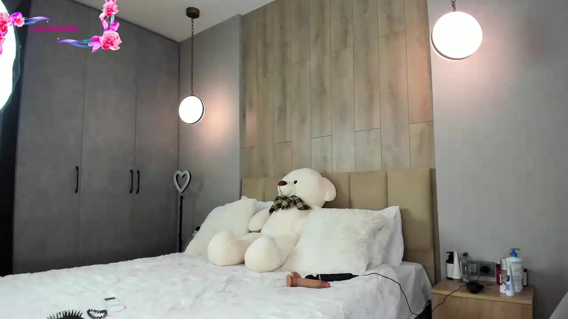 Gallery image thumbnail from AnaStyx's myfreecams stream on, 07/27/2026, 15:54 image 13 of 20
