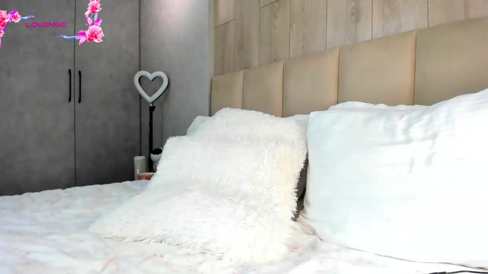 Gallery image thumbnail from AnaStyx's myfreecams stream on, 07/31/2026, 14:58 image 20 of 20