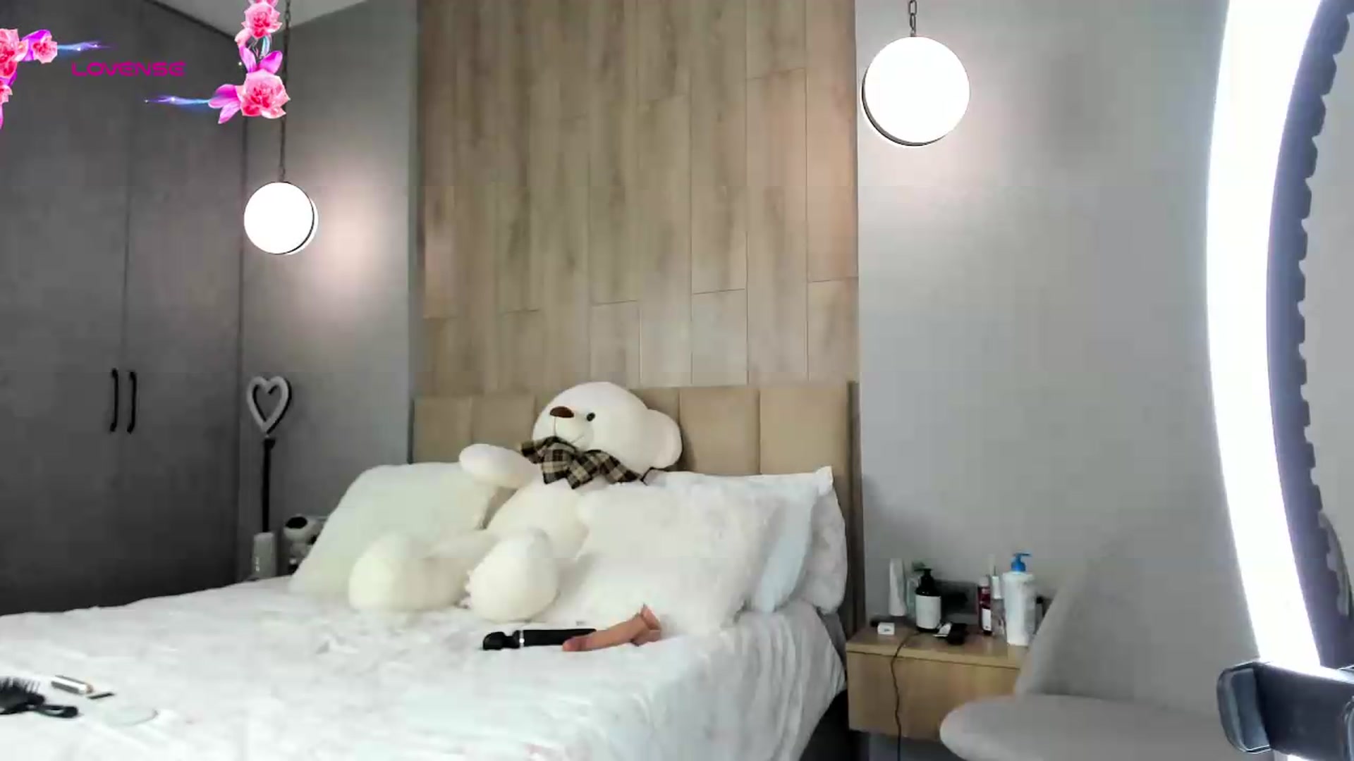 Gallery image thumbnail from AnaStyx's myfreecams stream on, 08/12/2026, 16:01 image 8 of 20