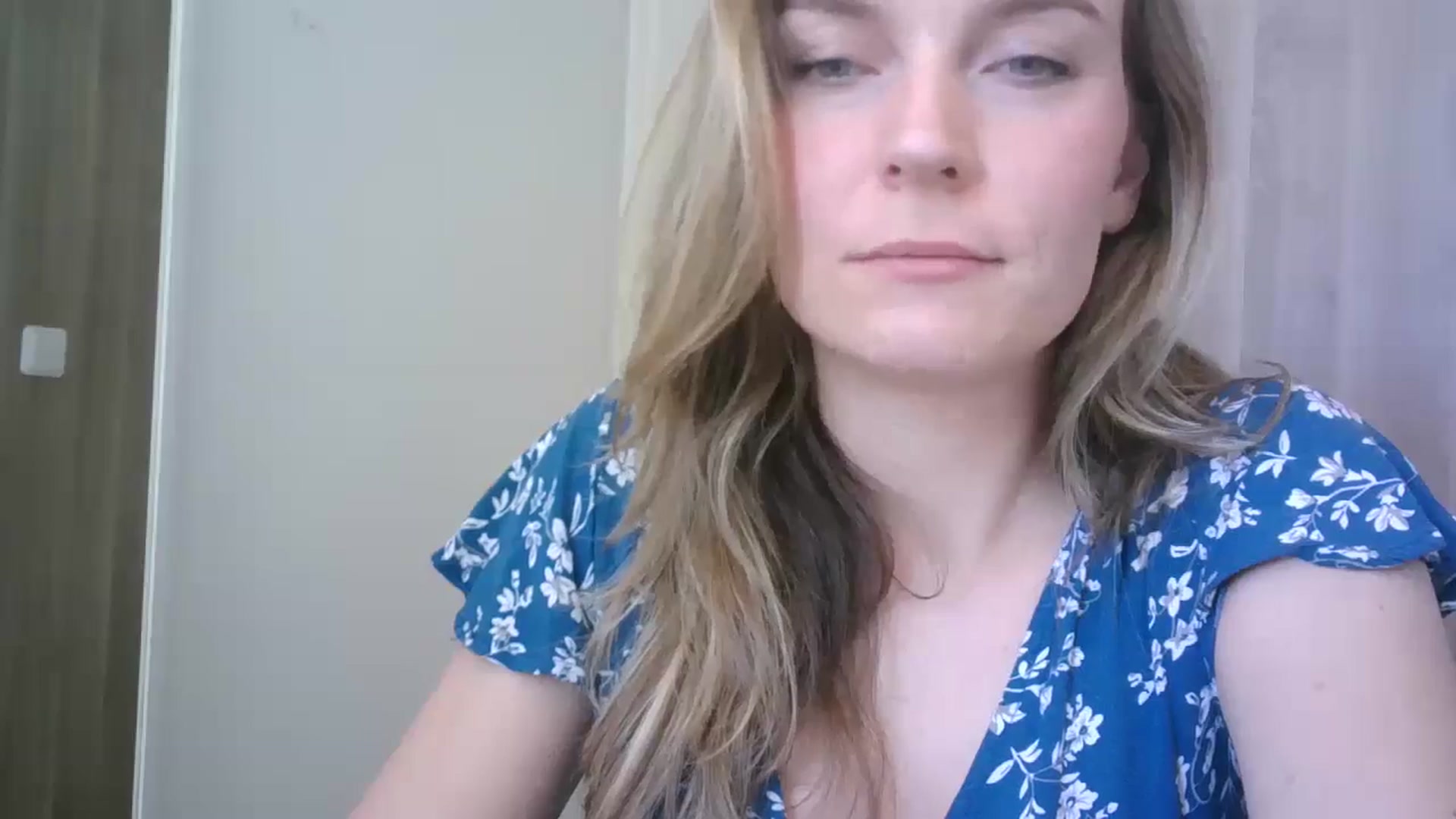 Gallery image thumbnail from Ana_Alexis's myfreecams stream on, 06/25/2024, 09:01 image 6 of 20