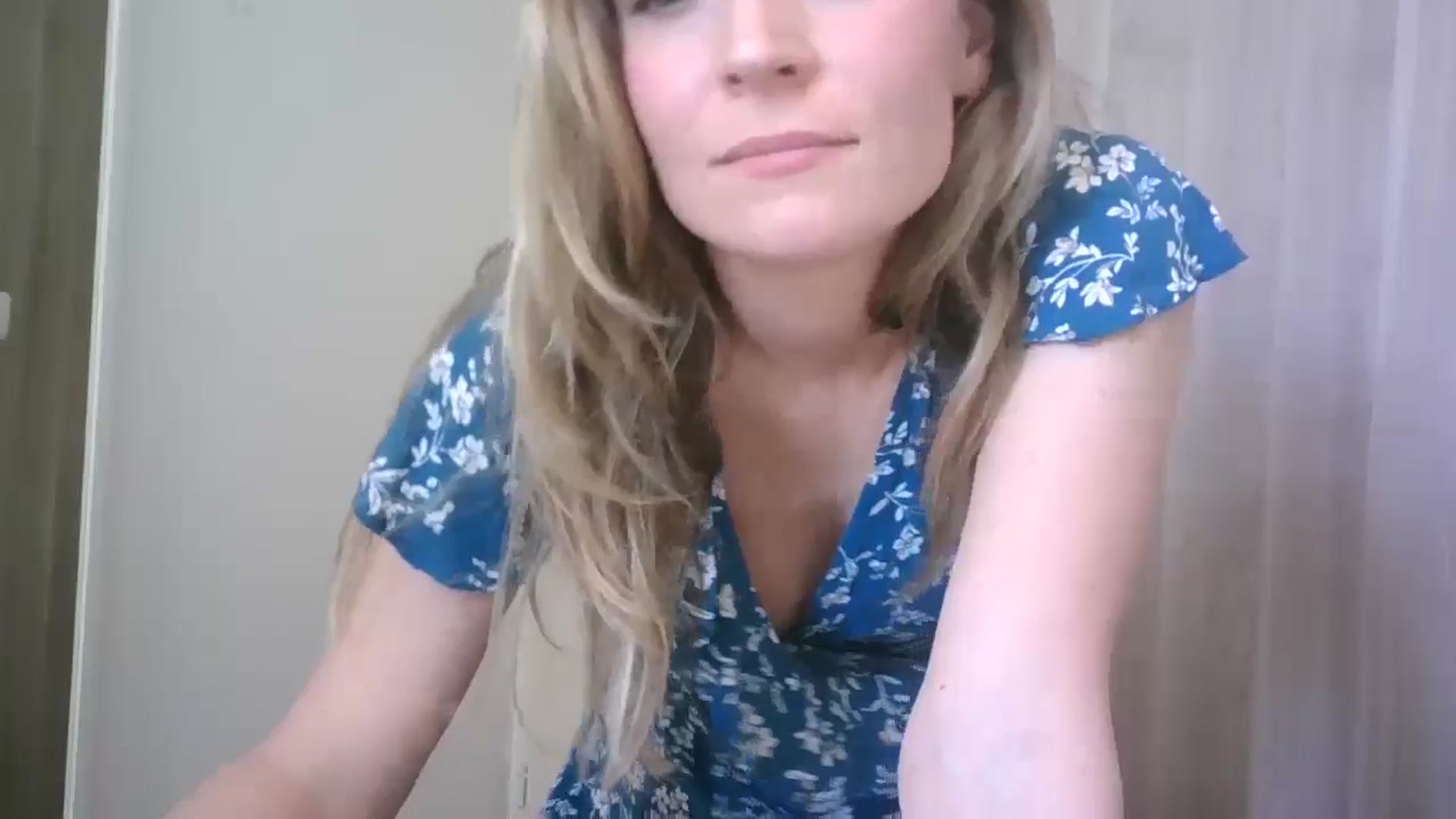 Gallery image thumbnail from Ana_Alexis's myfreecams stream on, 06/25/2024, 09:01 image 16 of 20