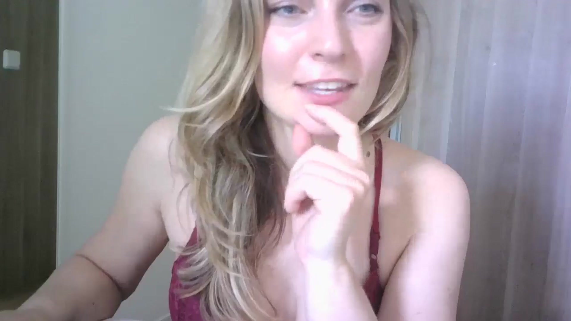 Gallery image thumbnail from Ana_Alexis's myfreecams stream on, 06/25/2024, 12:44 image 5 of 20