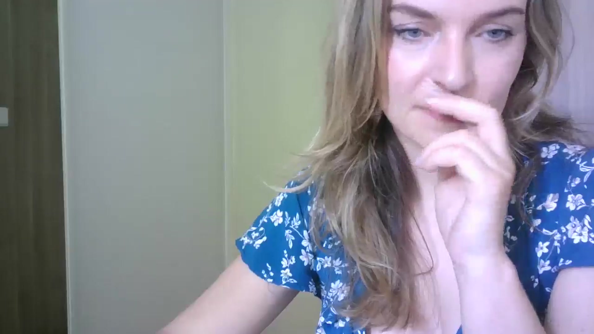 Gallery image thumbnail from Ana_Alexis's myfreecams stream on, 06/26/2024, 12:05 image 7 of 20