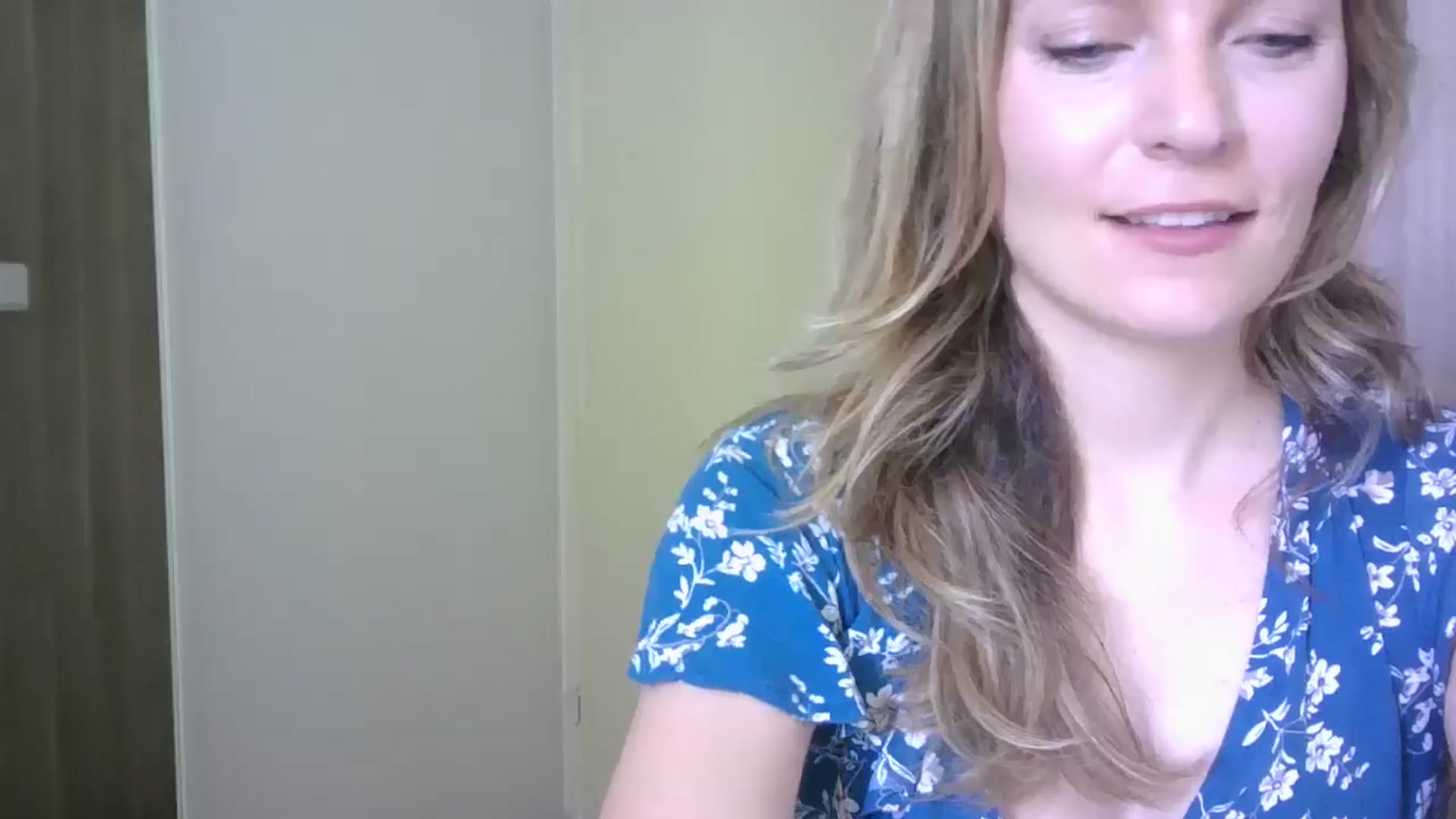 Gallery image thumbnail from Ana_Alexis's myfreecams stream on, 06/26/2024, 12:05 image 10 of 20