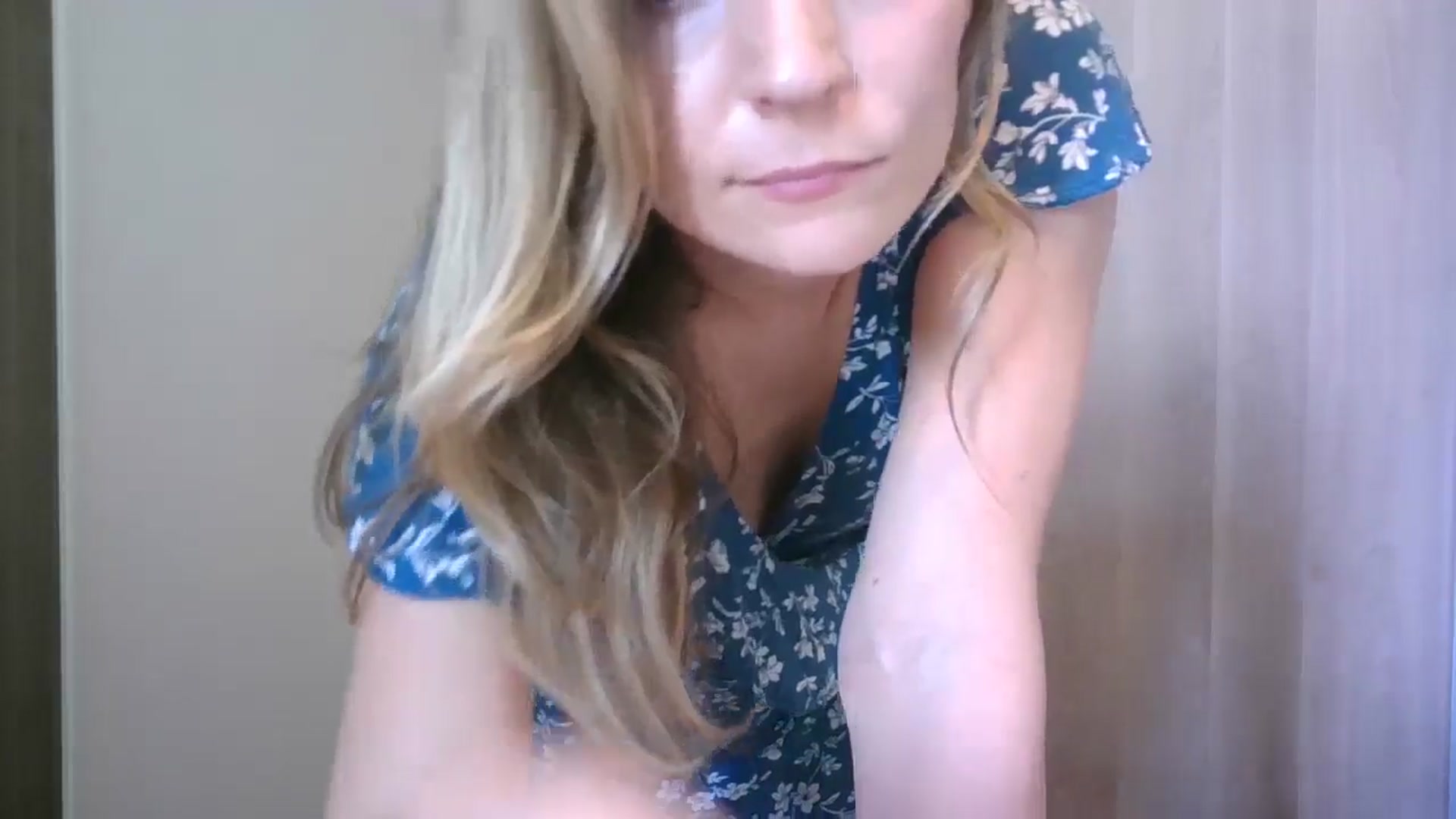Gallery image thumbnail from Ana_Alexis's myfreecams stream on, 06/27/2024, 12:52 image 12 of 20