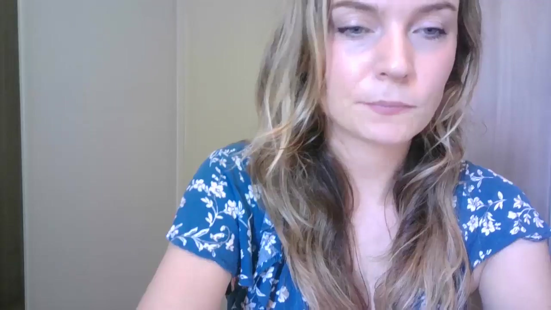 Gallery image thumbnail from Ana_Alexis's myfreecams stream on, 06/27/2024, 12:52 image 19 of 20