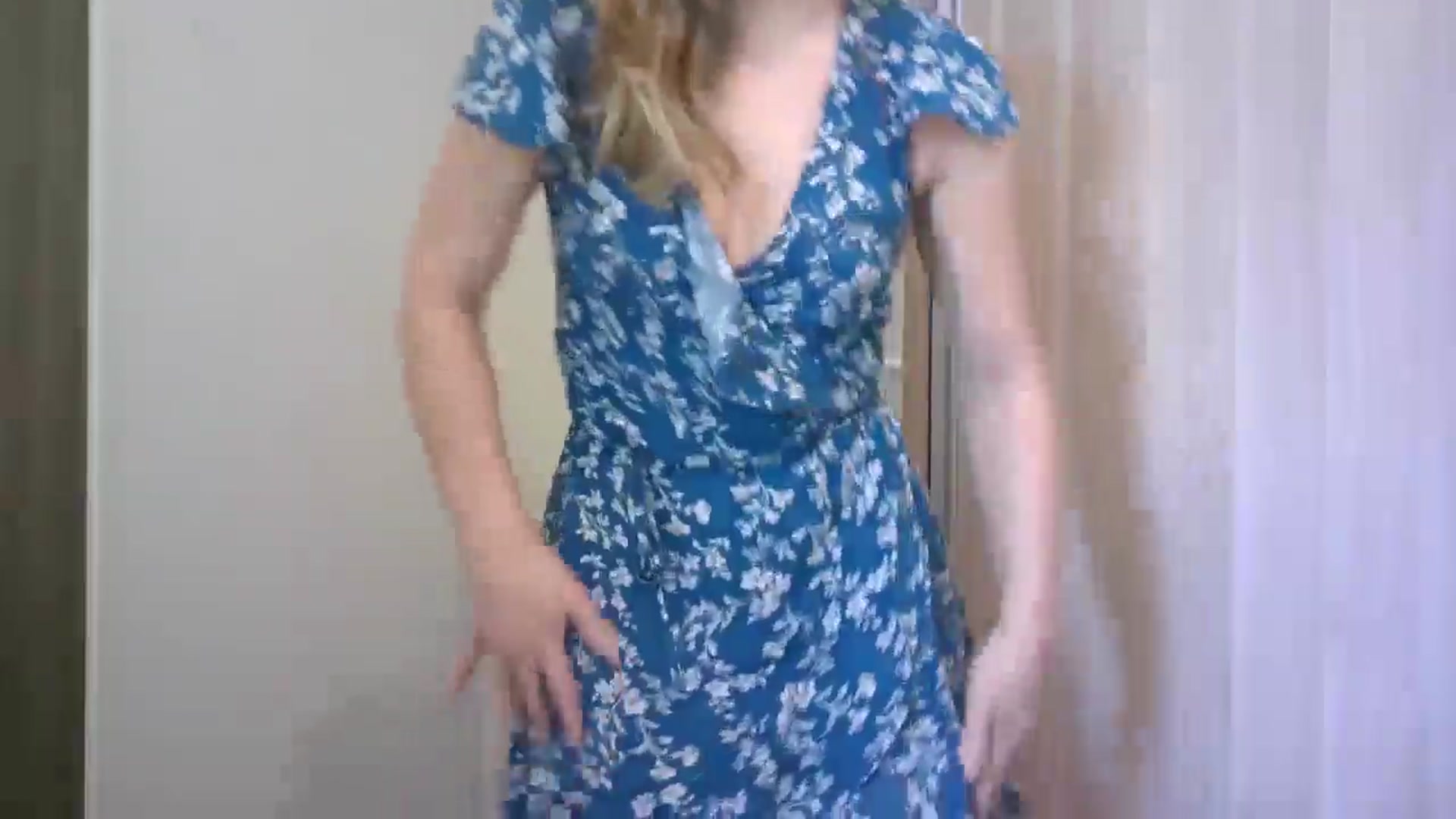 Gallery image thumbnail from Ana_Alexis's myfreecams stream on, 06/27/2024, 13:17 image 7 of 20