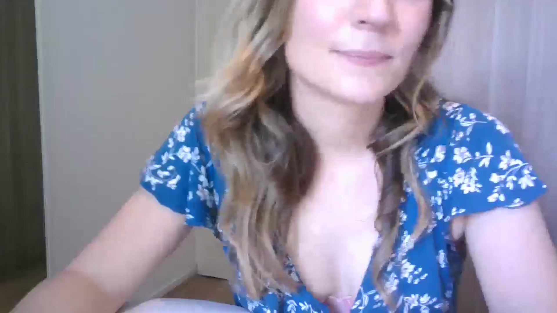 Gallery image thumbnail from Ana_Alexis's myfreecams stream on, 06/27/2024, 13:17 image 14 of 20