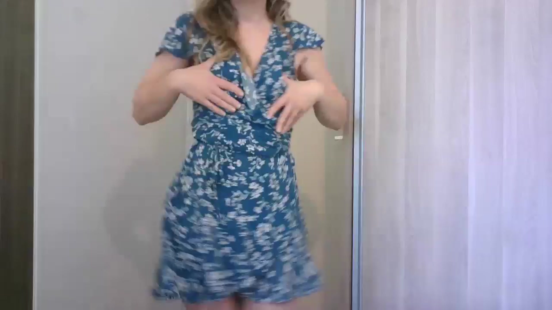 Gallery image thumbnail from Ana_Alexis's myfreecams stream on, 06/27/2024, 13:17 image 2 of 20