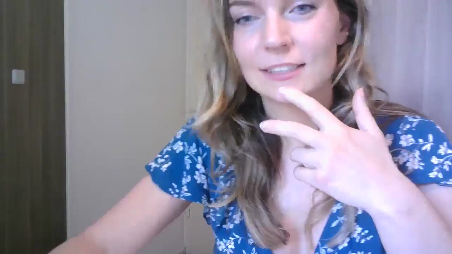 Gallery image thumbnail from Ana_Alexis's myfreecams stream on, 06/27/2024, 13:31 image 14 of 20