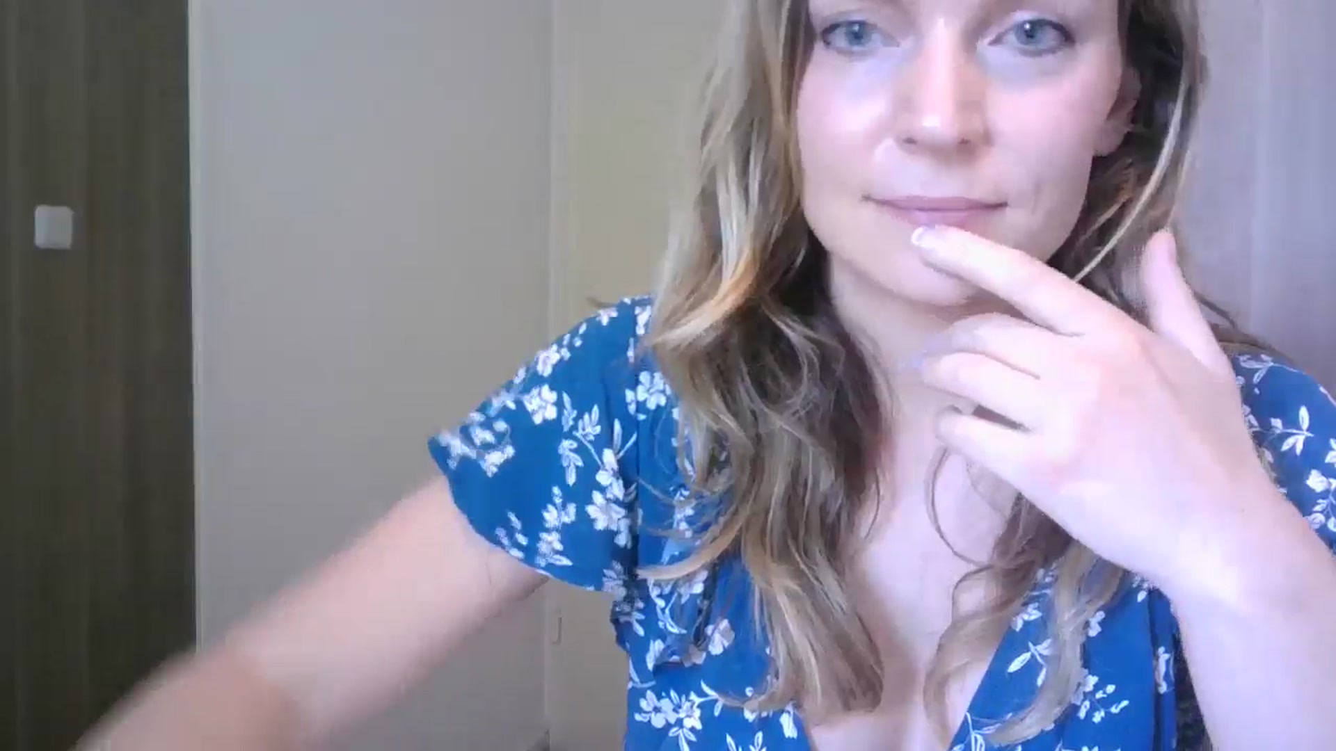 Gallery image thumbnail from Ana_Alexis's myfreecams stream on, 06/27/2024, 13:31 image 11 of 20
