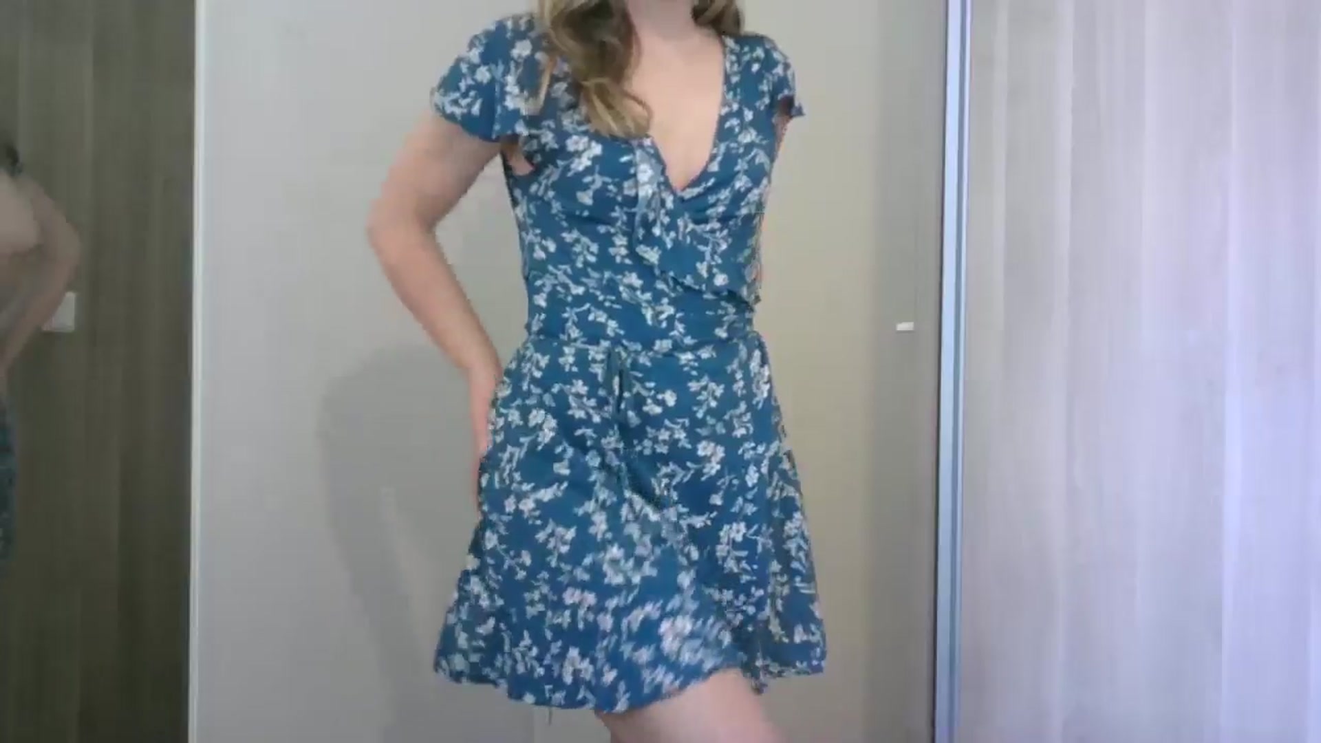 Gallery image thumbnail from Ana_Alexis's myfreecams stream on, 06/27/2024, 13:31 image 3 of 20
