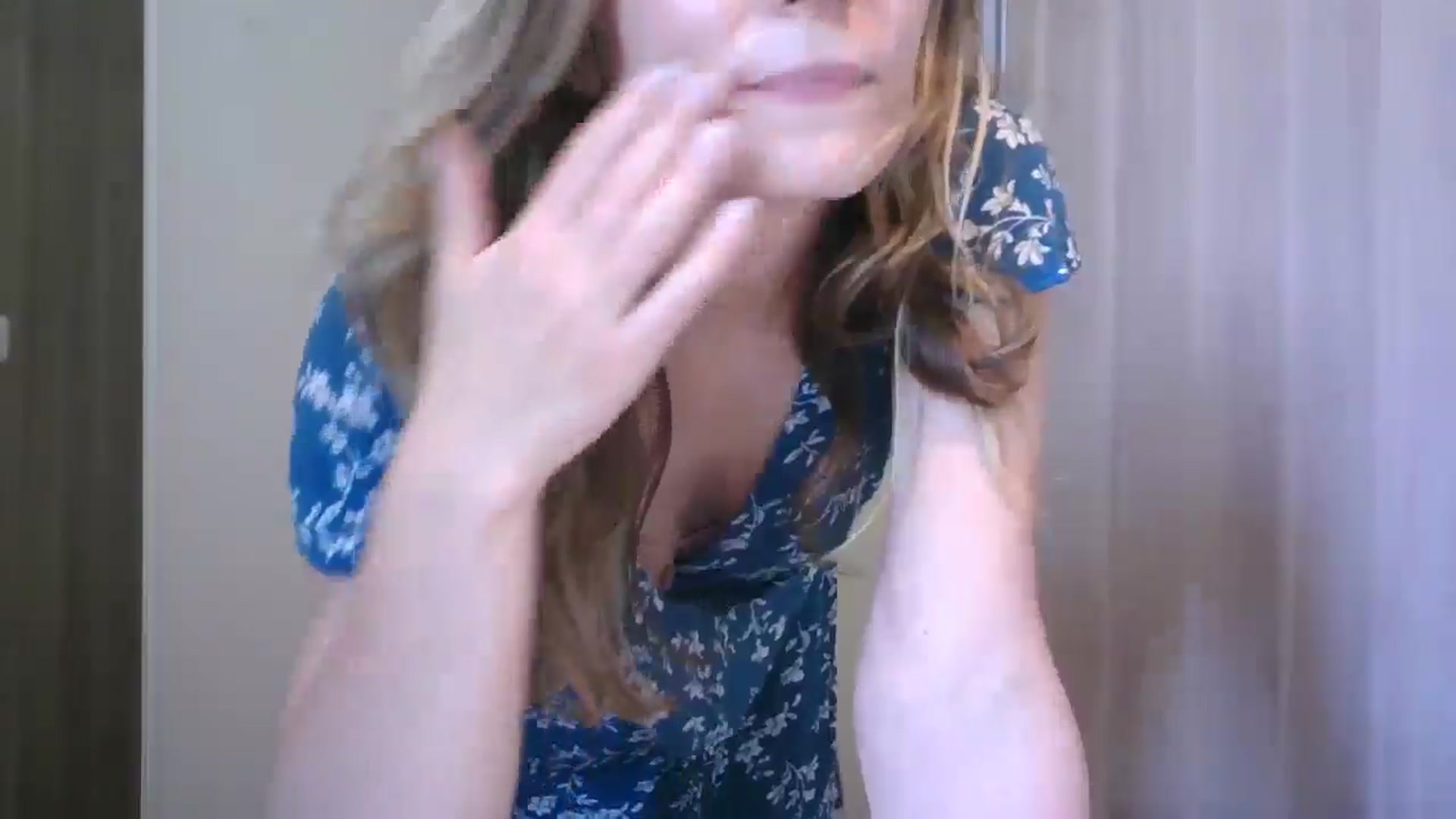 Gallery image thumbnail from Ana_Alexis's myfreecams stream on, 06/27/2024, 14:18 image 14 of 20