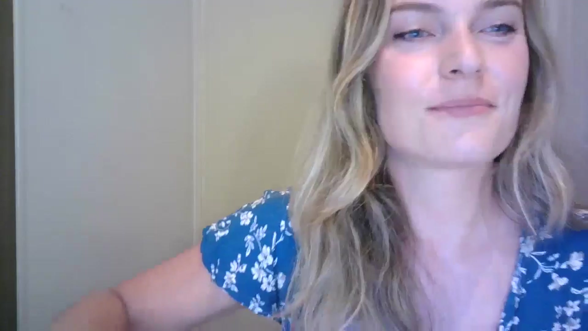 Gallery image thumbnail from Ana_Alexis's myfreecams stream on, 07/20/2024, 19:17 image 8 of 20
