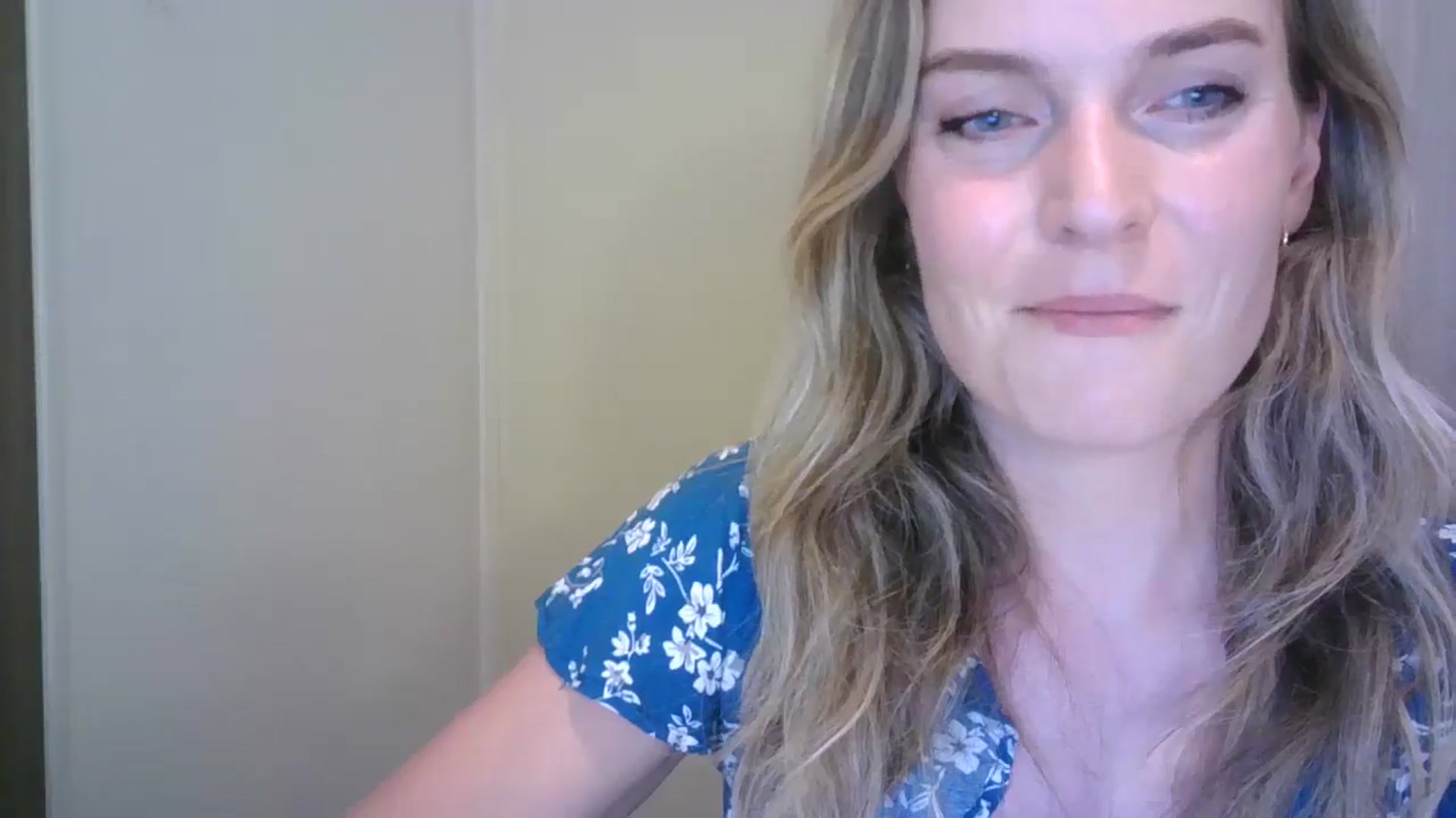 Gallery image thumbnail from Ana_Alexis's myfreecams stream on, 07/20/2024, 19:17 image 9 of 20