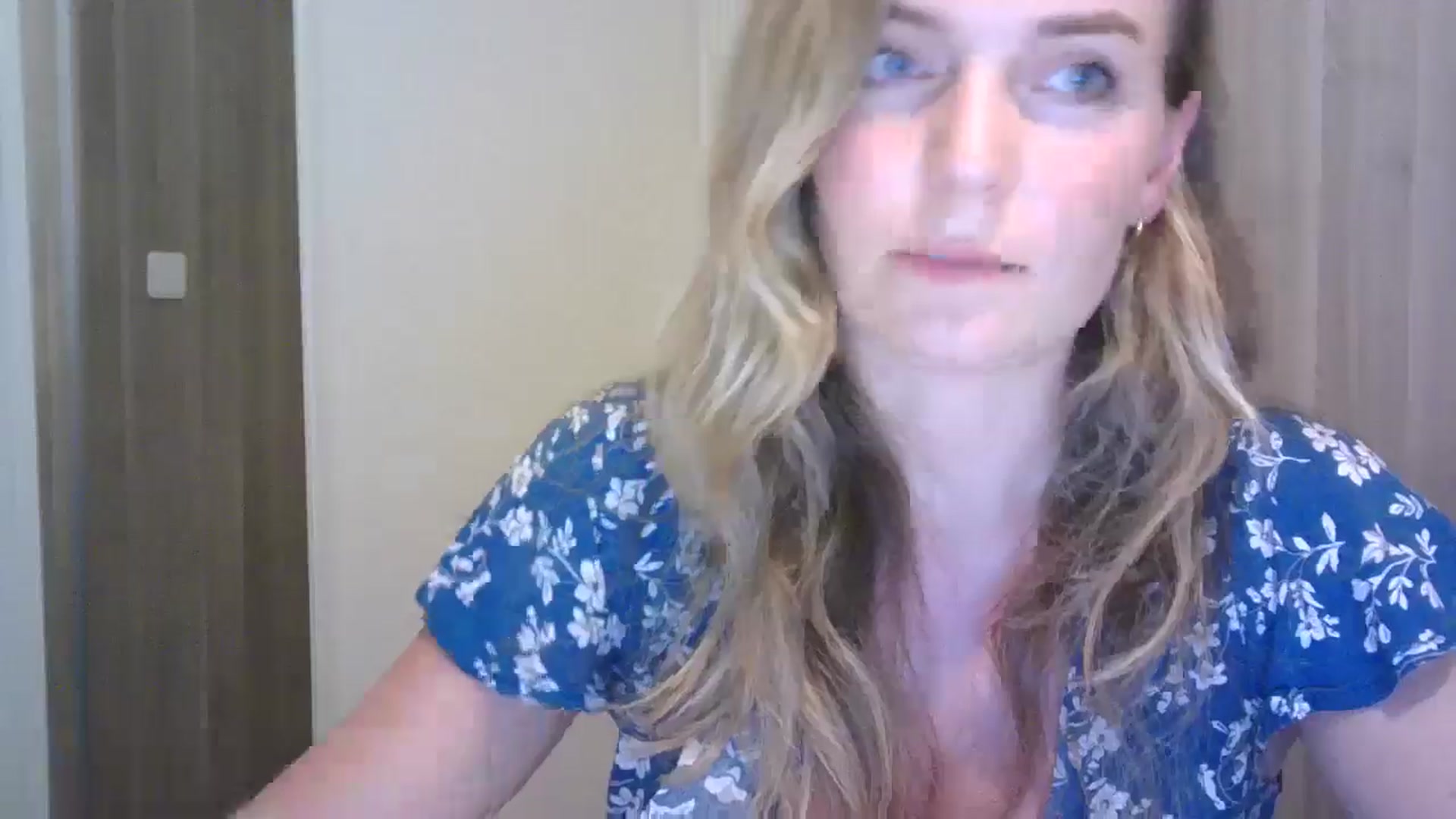 Gallery image thumbnail from Ana_Alexis's myfreecams stream on, 07/20/2024, 20:09 image 11 of 20