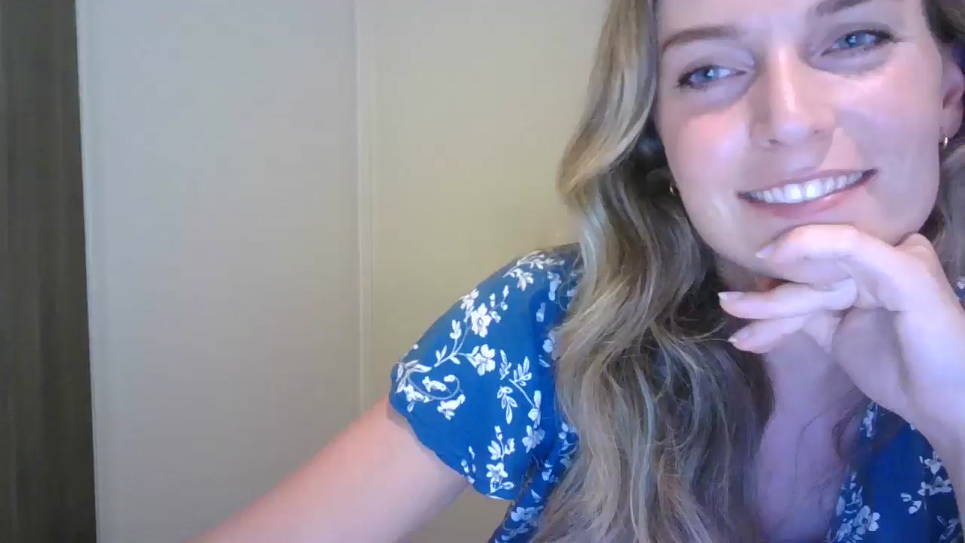 Gallery image thumbnail from Ana_Alexis's myfreecams stream on, 07/20/2024, 20:09 image 19 of 20