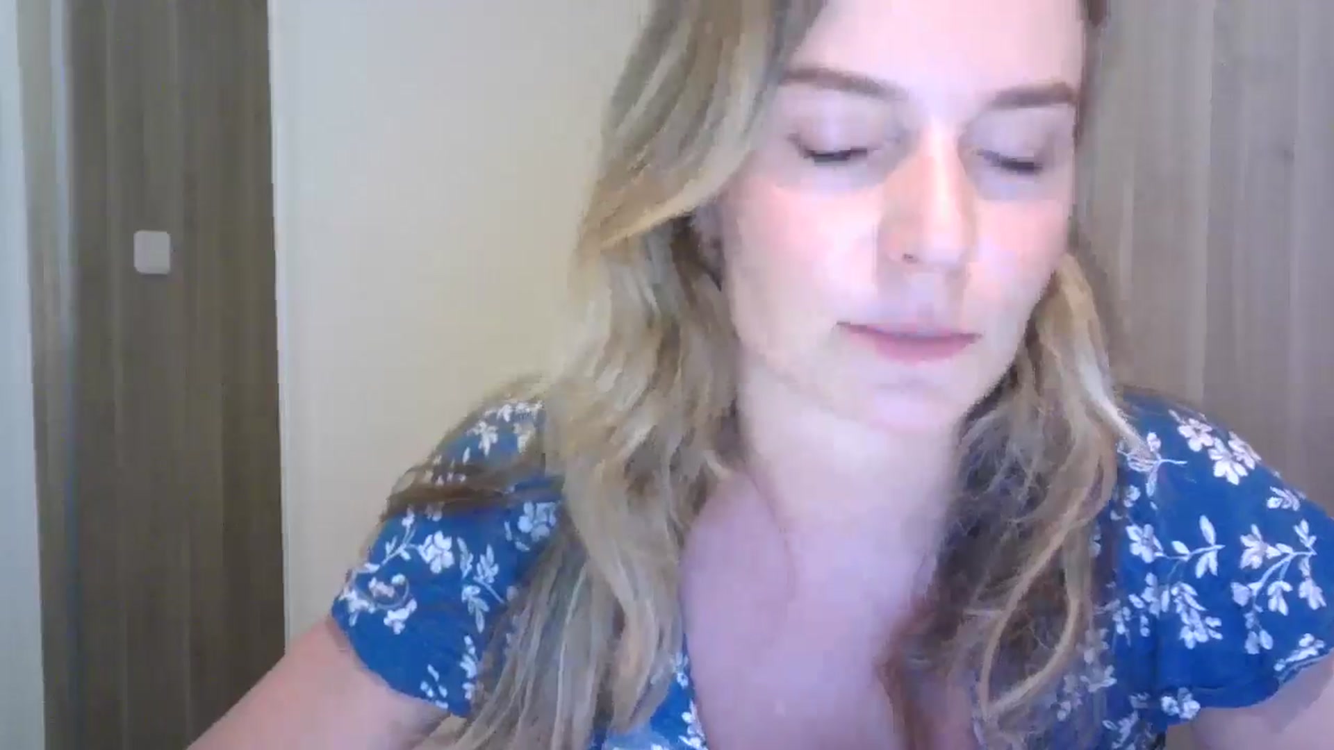 Gallery image thumbnail from Ana_Alexis's myfreecams stream on, 07/20/2024, 20:09 image 12 of 20