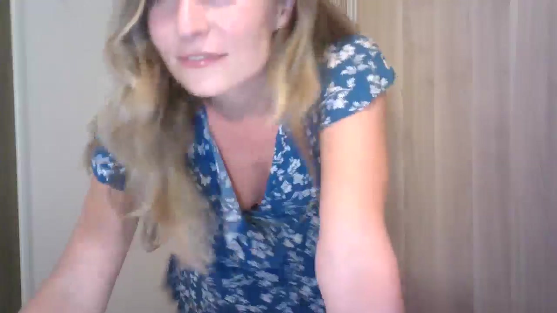 Gallery image thumbnail from Ana_Alexis's myfreecams stream on, 07/20/2024, 21:42 image 15 of 20