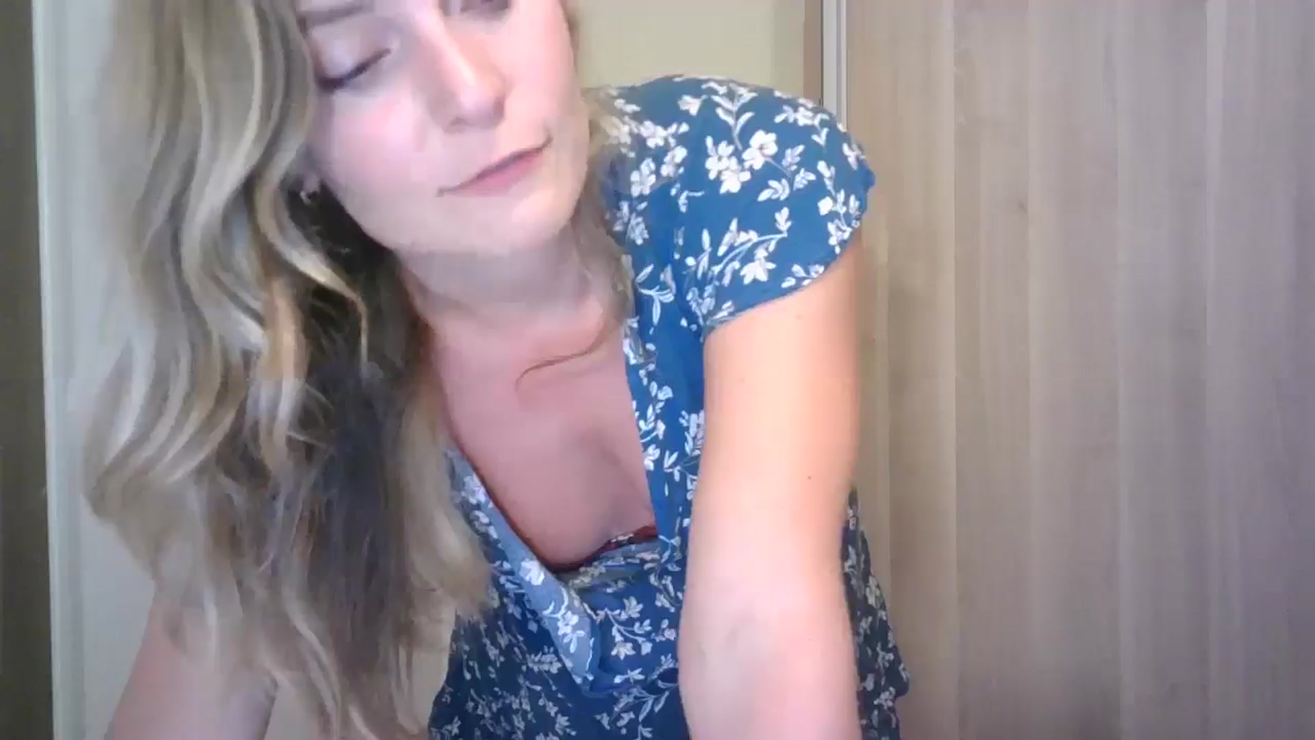 Gallery image thumbnail from Ana_Alexis's myfreecams stream on, 07/20/2024, 21:42 image 5 of 20