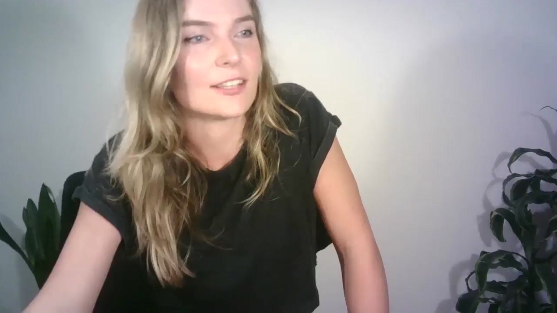 Gallery image thumbnail from Ana_Alexis's myfreecams stream on, 07/21/2024, 21:06 image 8 of 20