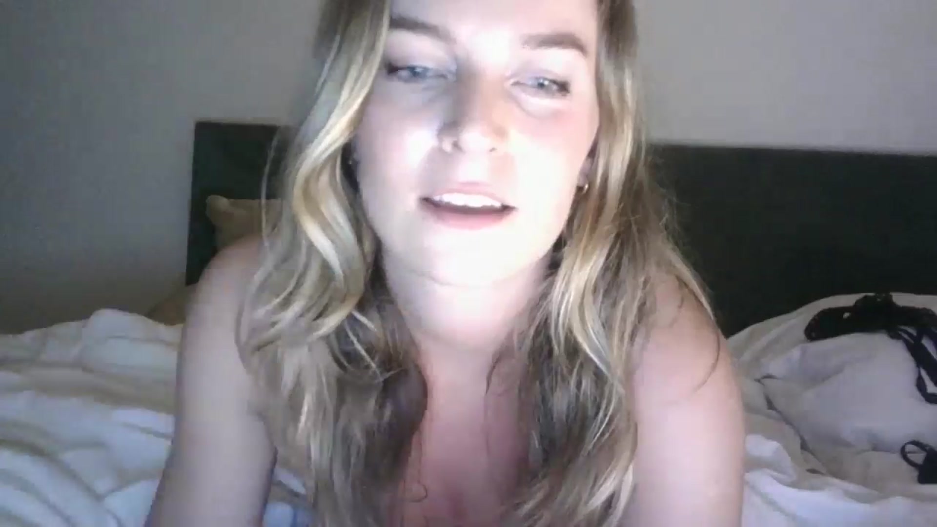 Gallery image thumbnail from Ana_Alexis's myfreecams stream on, 07/22/2024, 24:03 image 2 of 20
