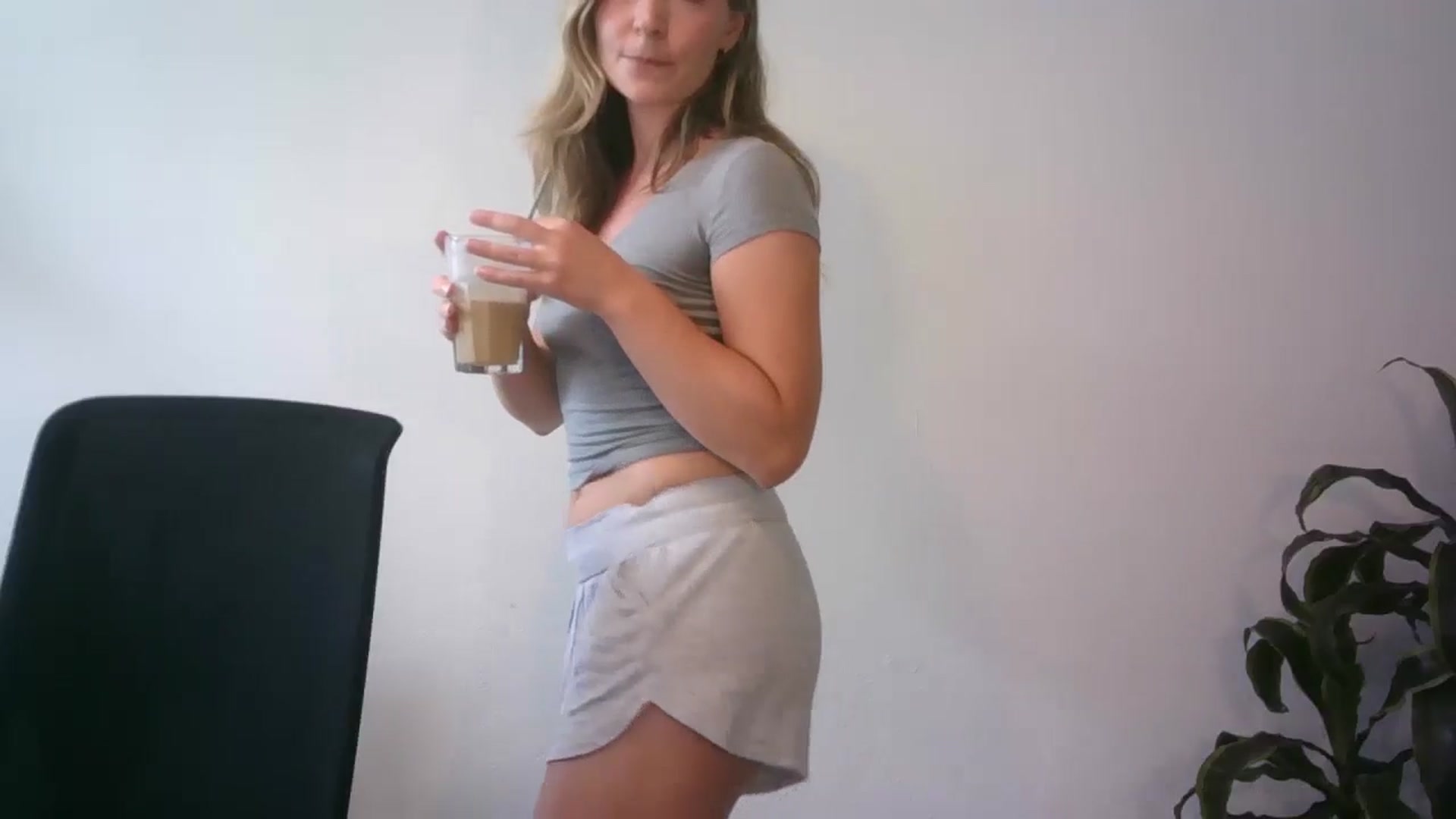 Gallery image thumbnail from Ana_Alexis's myfreecams stream on, 07/22/2024, 15:49 image 17 of 20