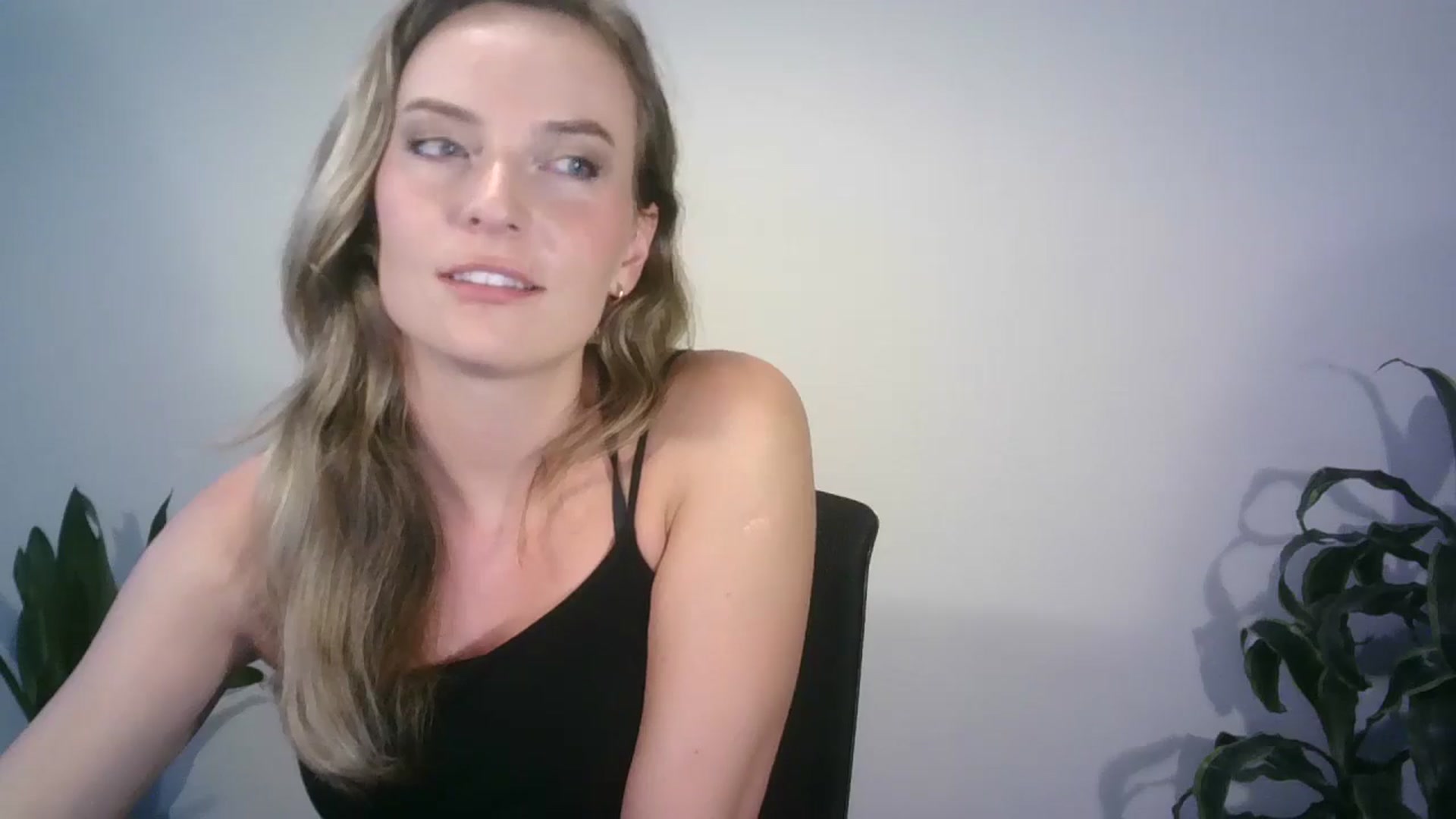 Gallery image thumbnail from Ana_Alexis's myfreecams stream on, 07/22/2024, 20:09 image 2 of 20