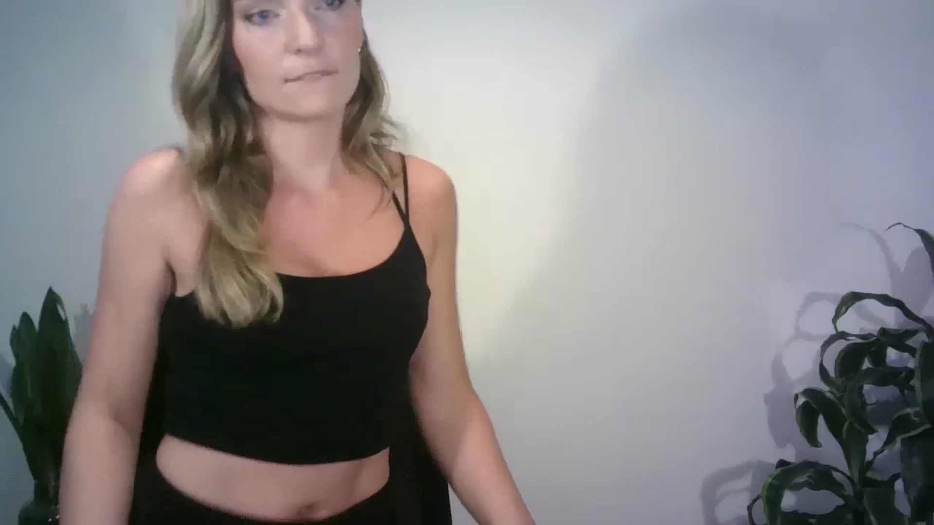 Gallery image thumbnail from Ana_Alexis's myfreecams stream on, 07/22/2024, 20:09 image 9 of 20