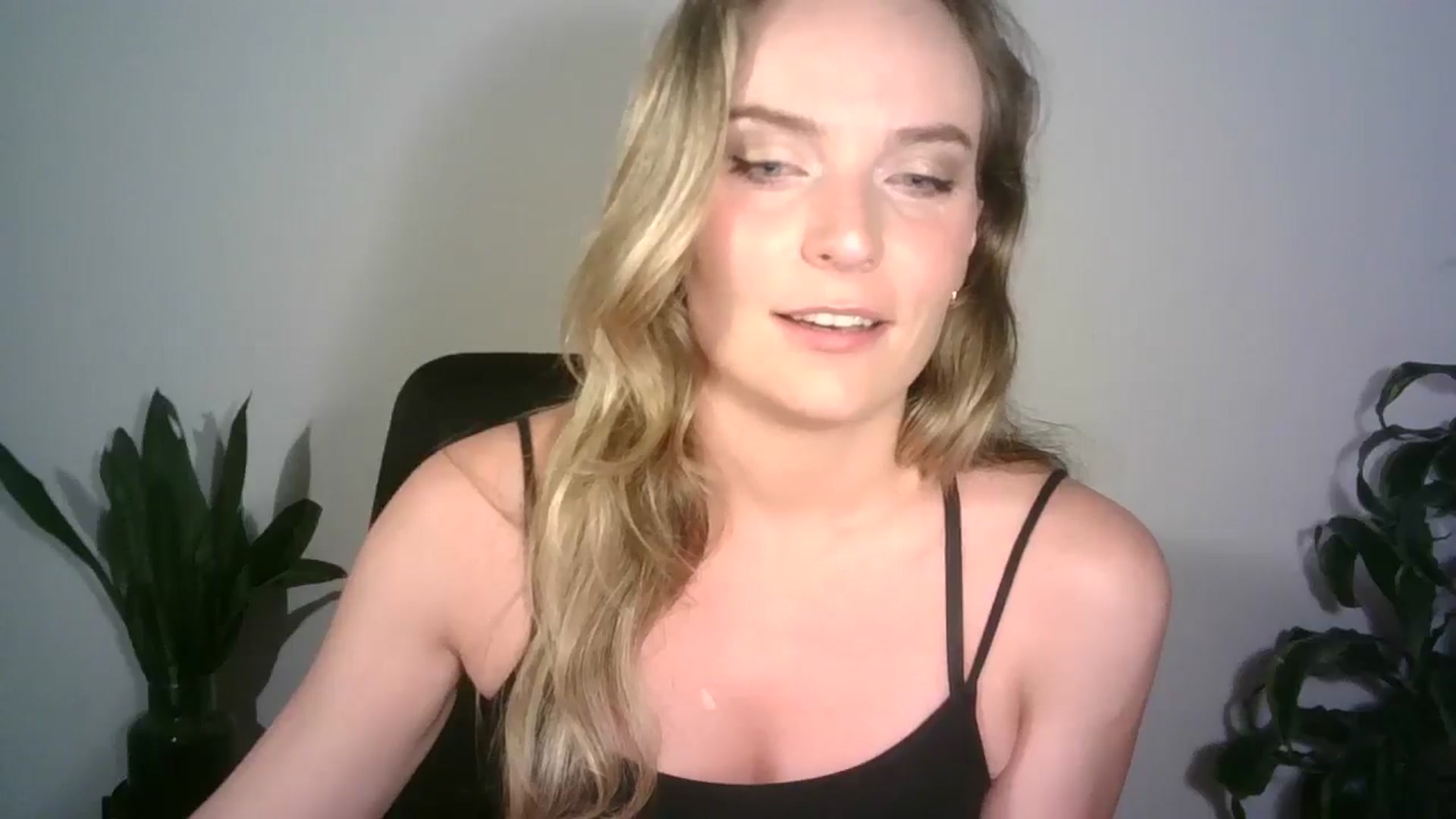 Gallery image thumbnail from Ana_Alexis's myfreecams stream on, 07/22/2024, 22:57 image 10 of 20