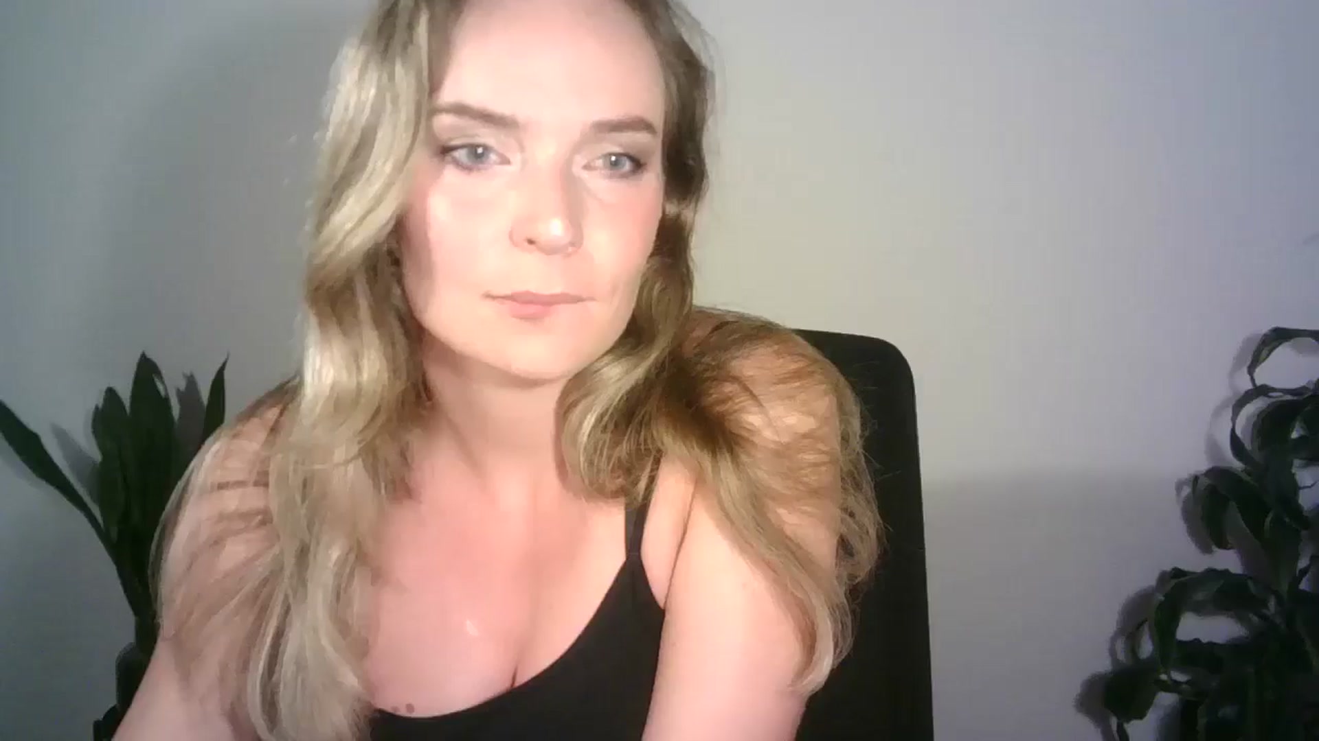 Gallery image thumbnail from Ana_Alexis's myfreecams stream on, 07/22/2024, 22:57 image 7 of 20