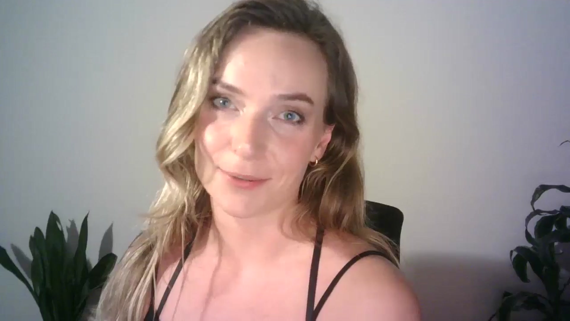 Gallery image thumbnail from Ana_Alexis's myfreecams stream on, 07/22/2024, 22:57 image 19 of 20