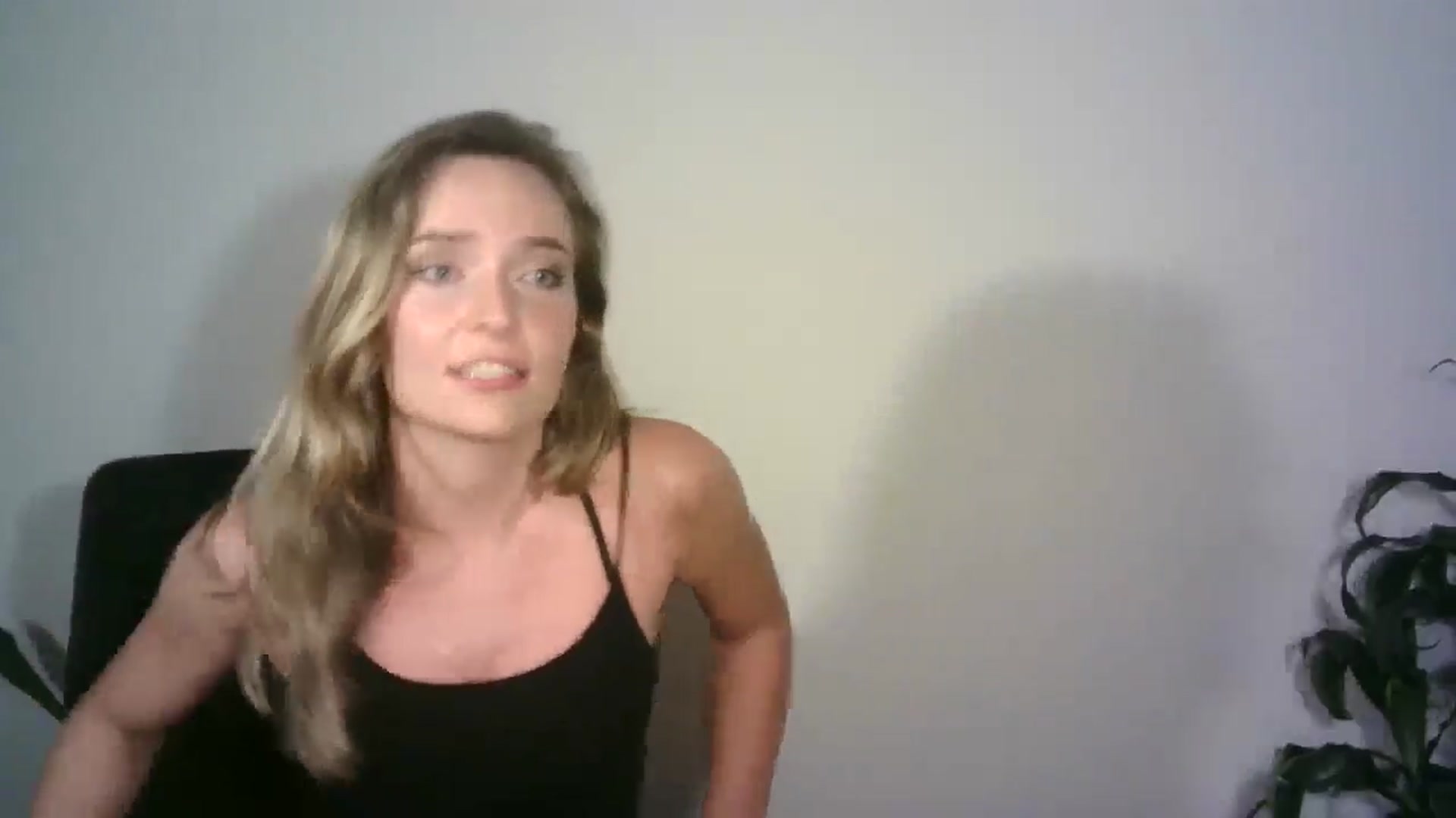 Gallery image thumbnail from Ana_Alexis's myfreecams stream on, 07/22/2024, 22:57 image 17 of 20