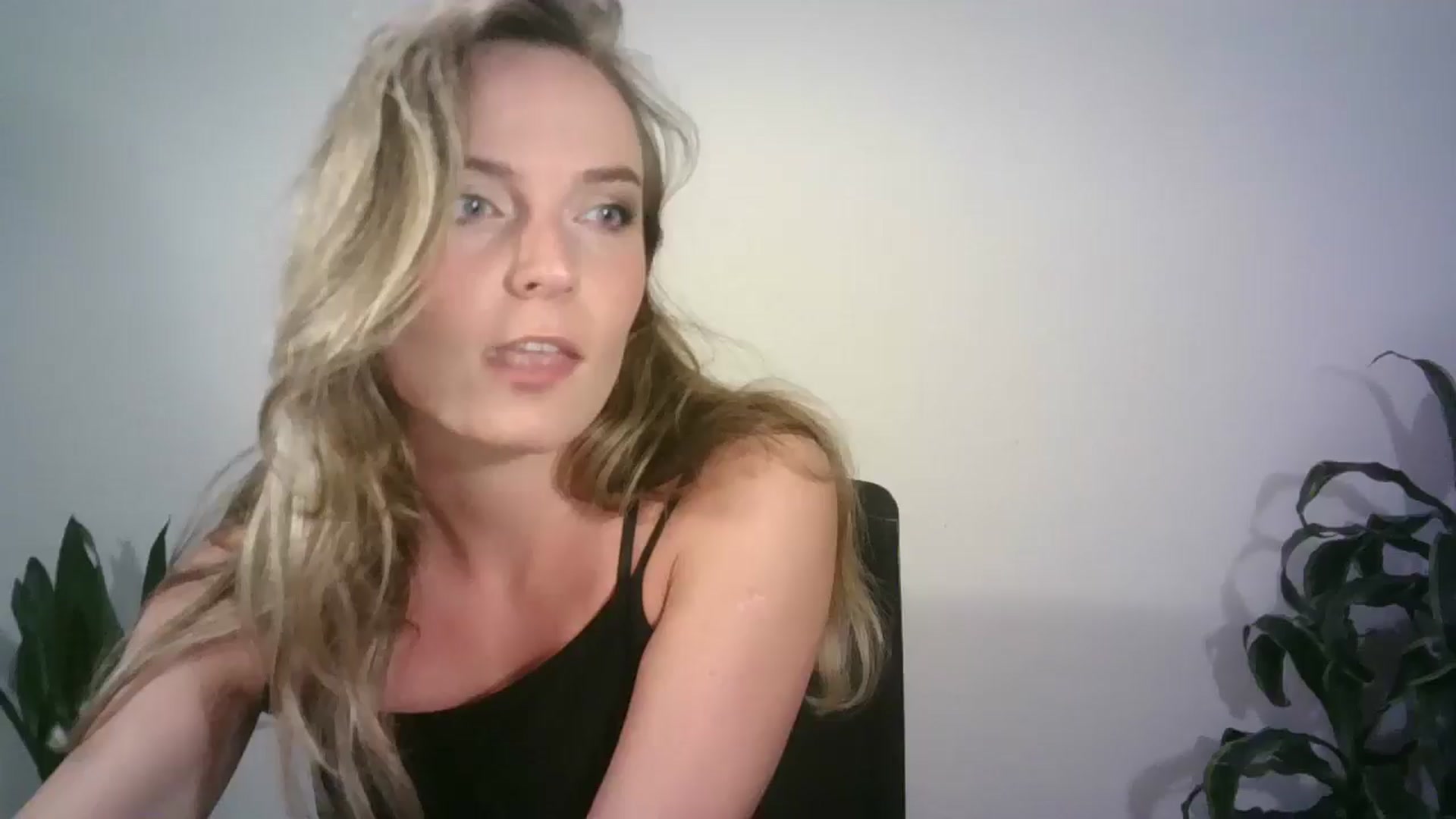 Gallery image thumbnail from Ana_Alexis's myfreecams stream on, 07/22/2024, 22:57 image 1 of 20